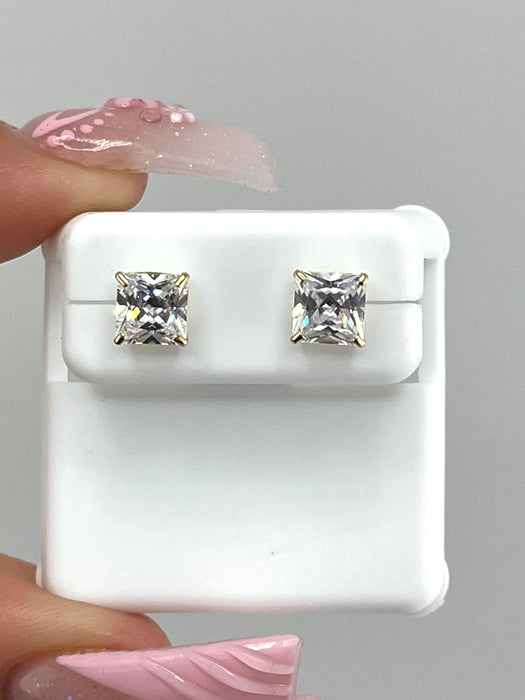 10k Square Earrings 6mm