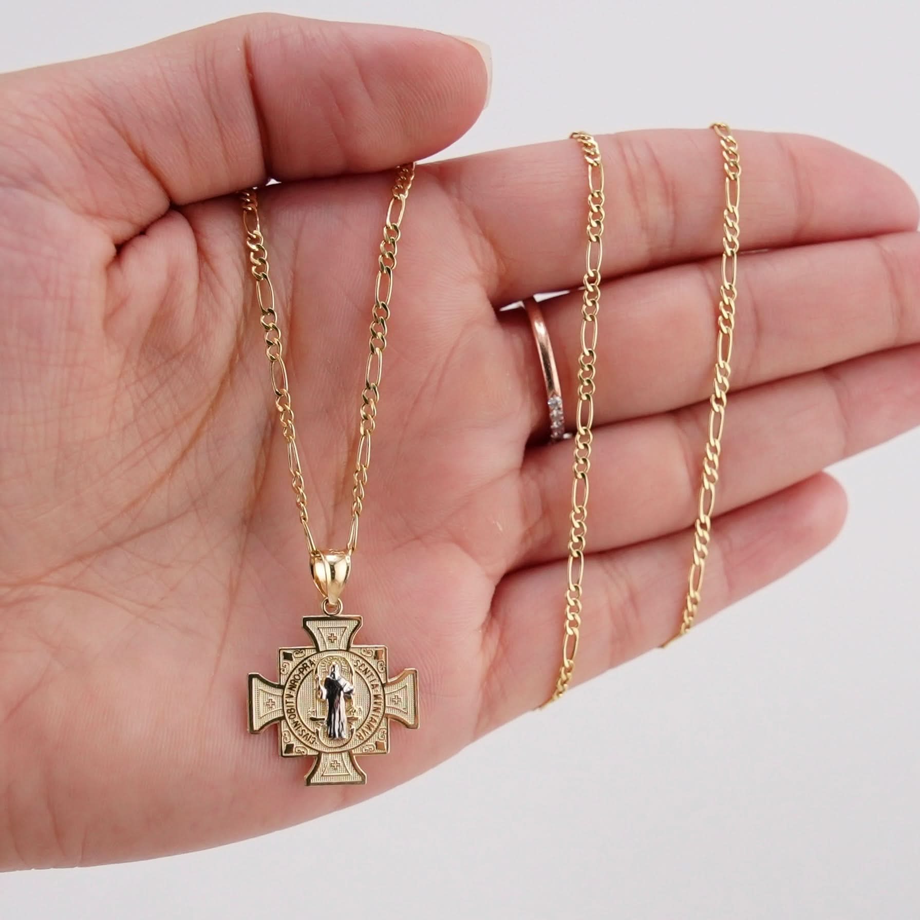 14k Gold Small San Benito Chain Set . 013