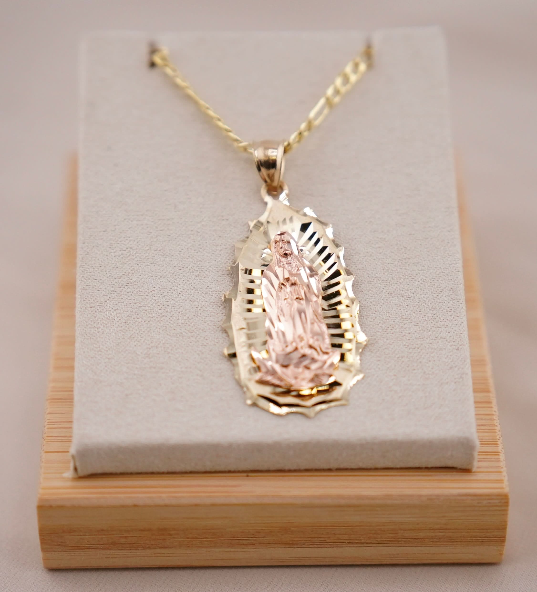14k Gold Medium Virgencita Chain Set