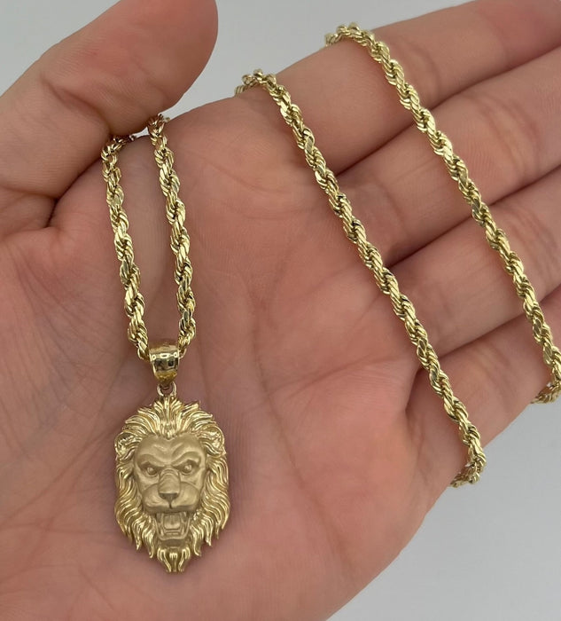 14k Gold Lion Chain Set . P43-04
