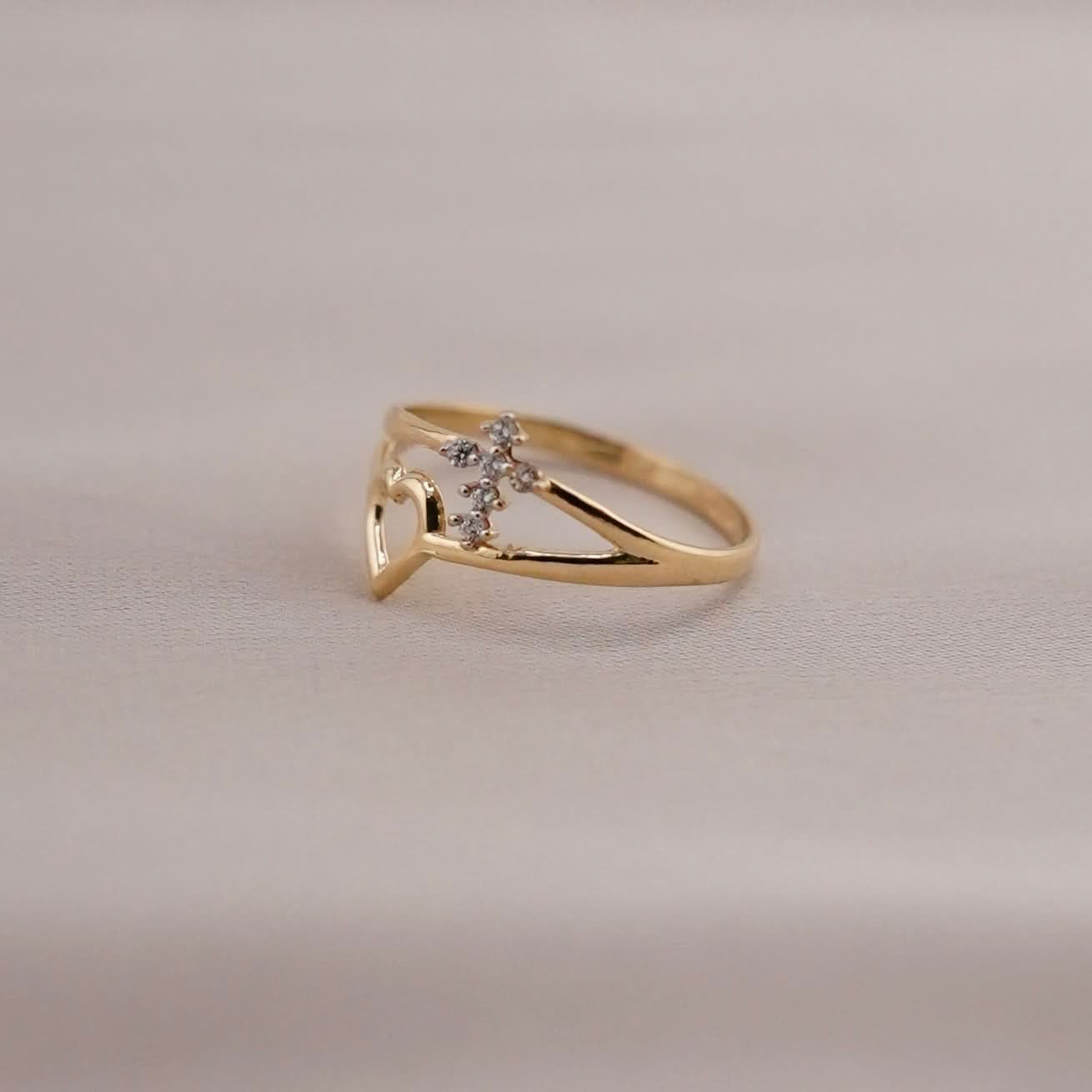 14k Gold Cross & Heart Ring 071