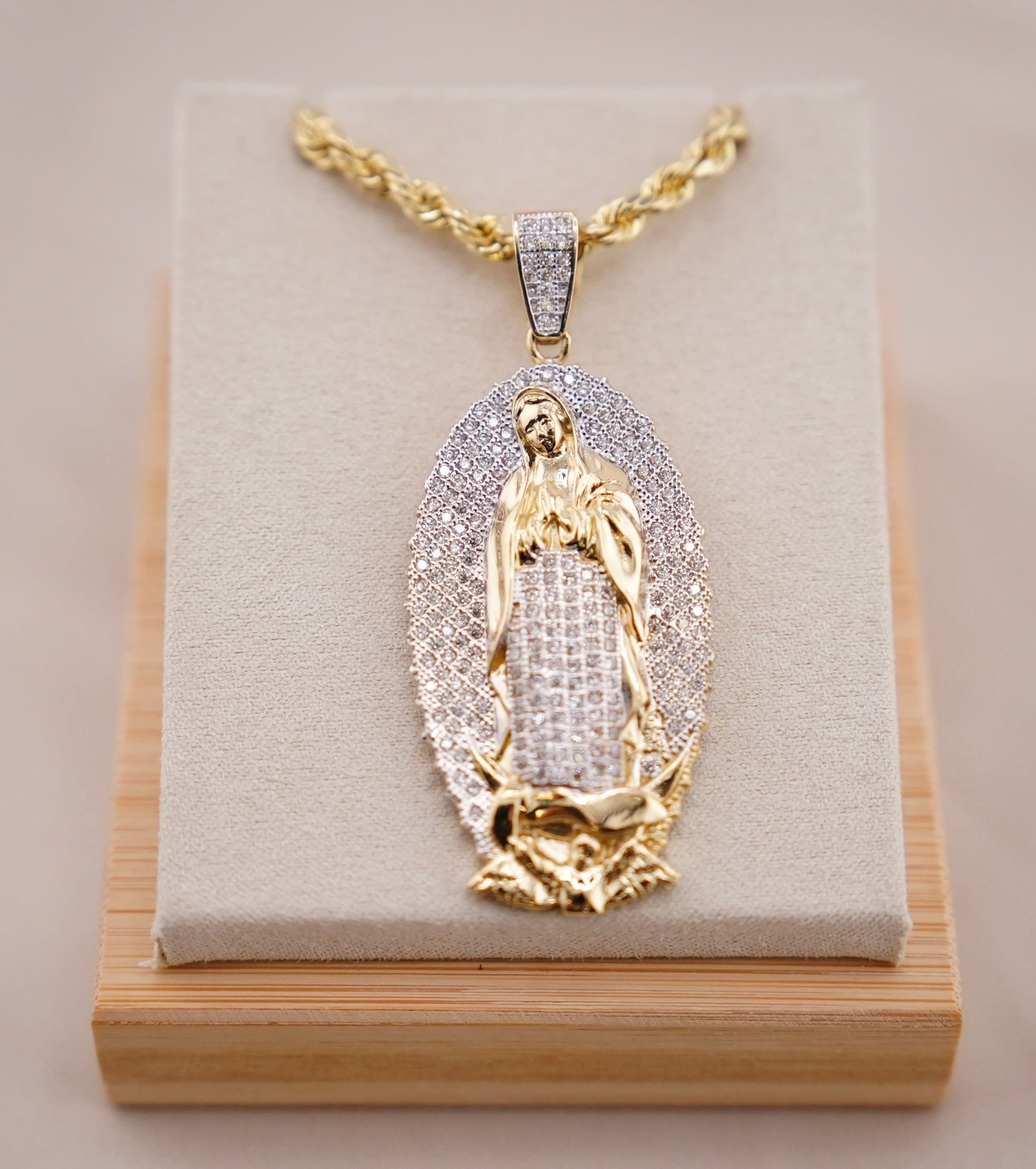 14k Gold Large Virgencita Chain Set