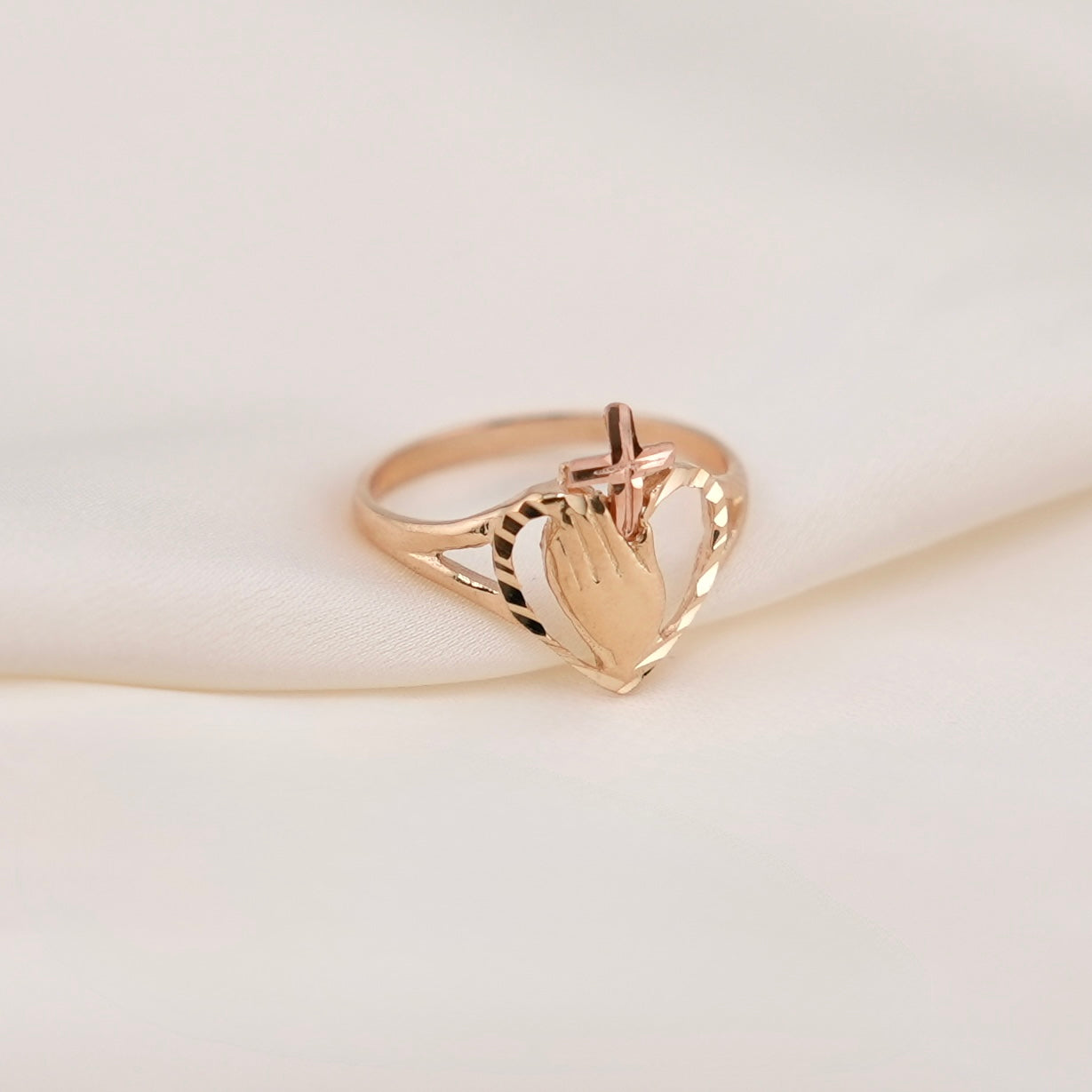 14k Gold Praying Hands Ring