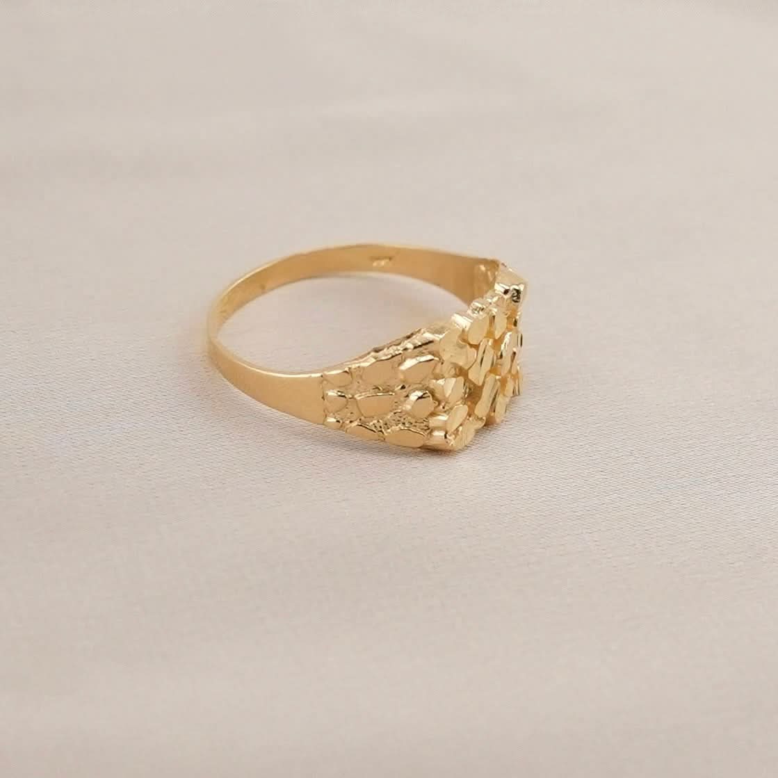 14k Gold Nugget Ring . 078