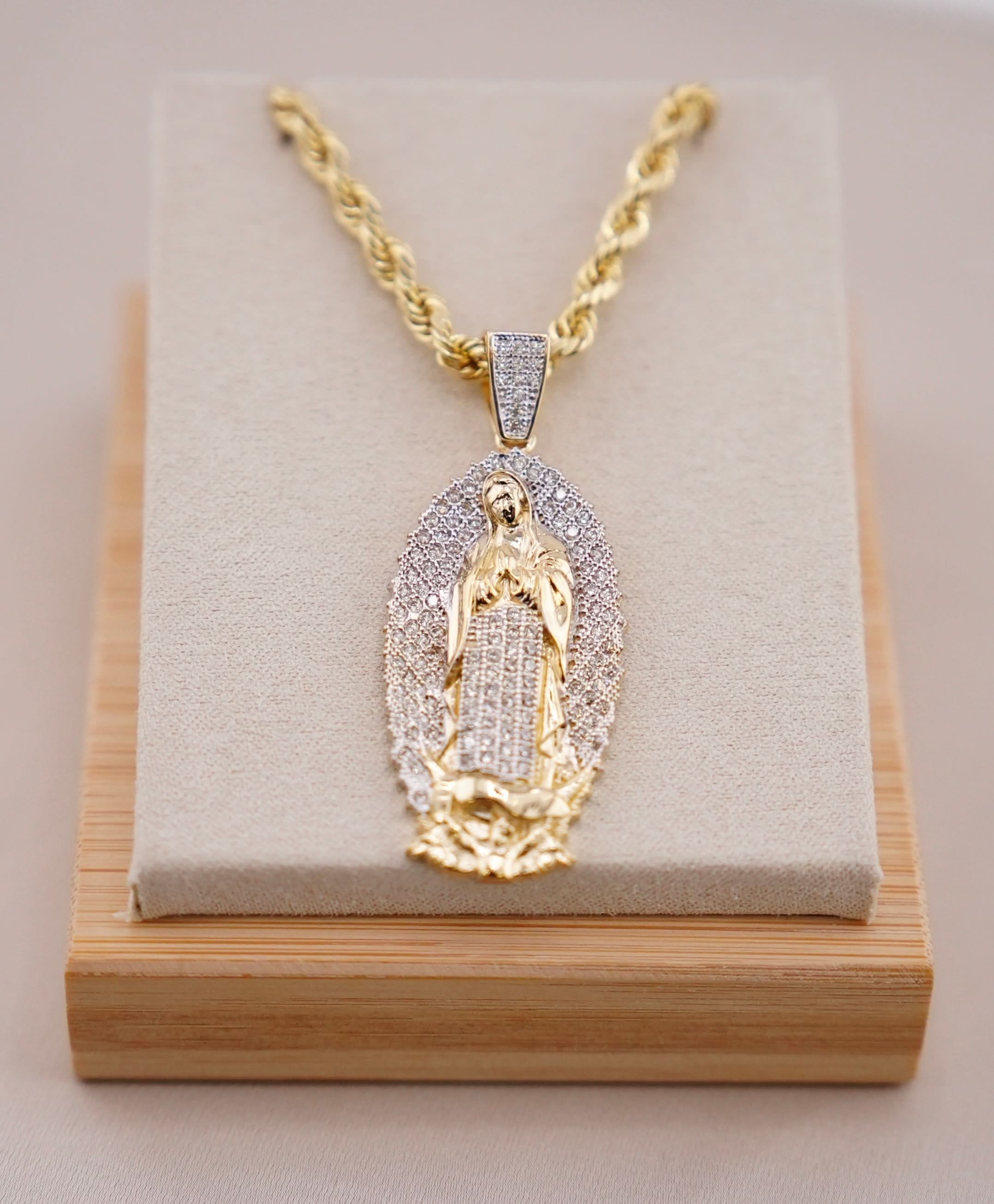14k Gold Medium Virgencita Chain Set
