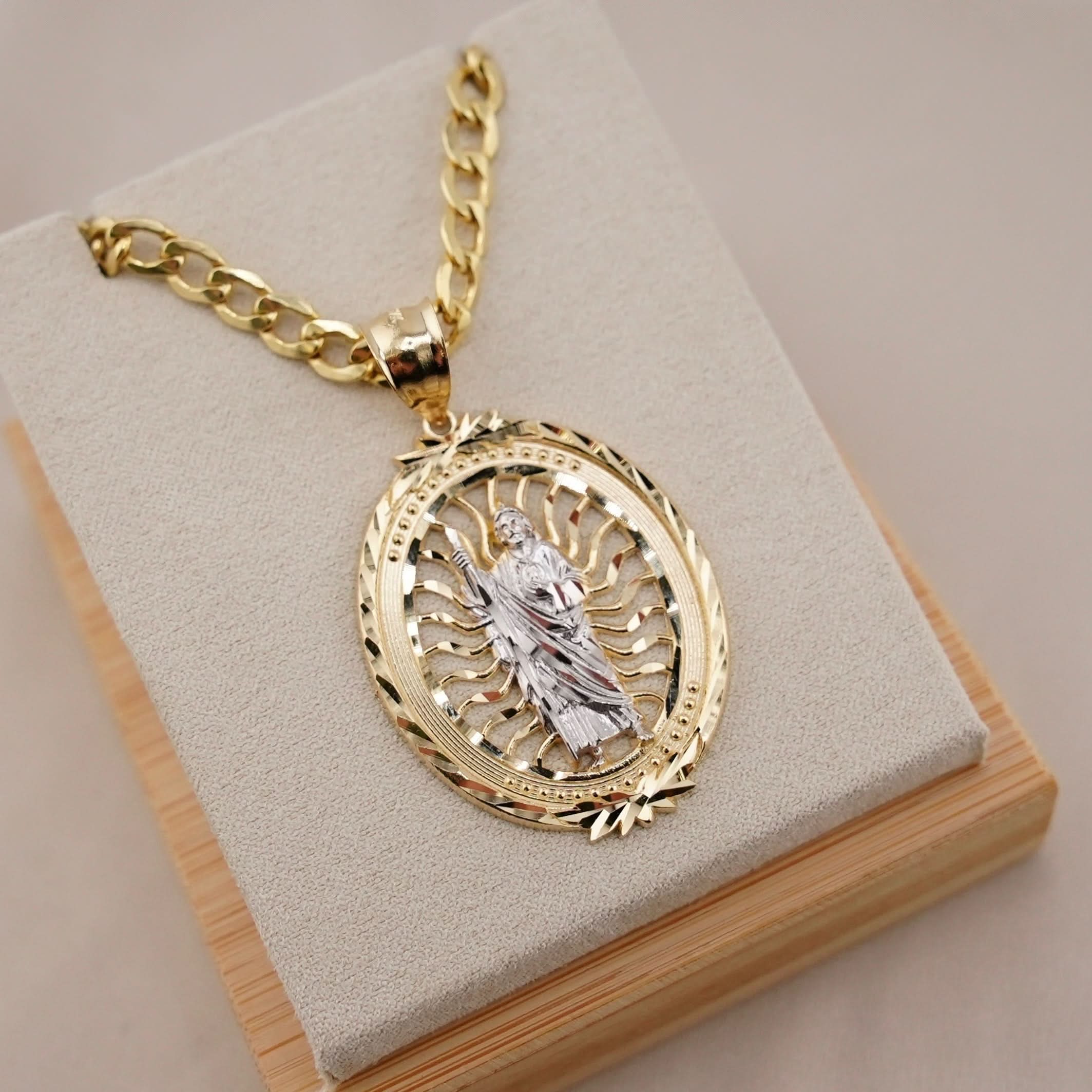 14k Gold San Judas Chain Set