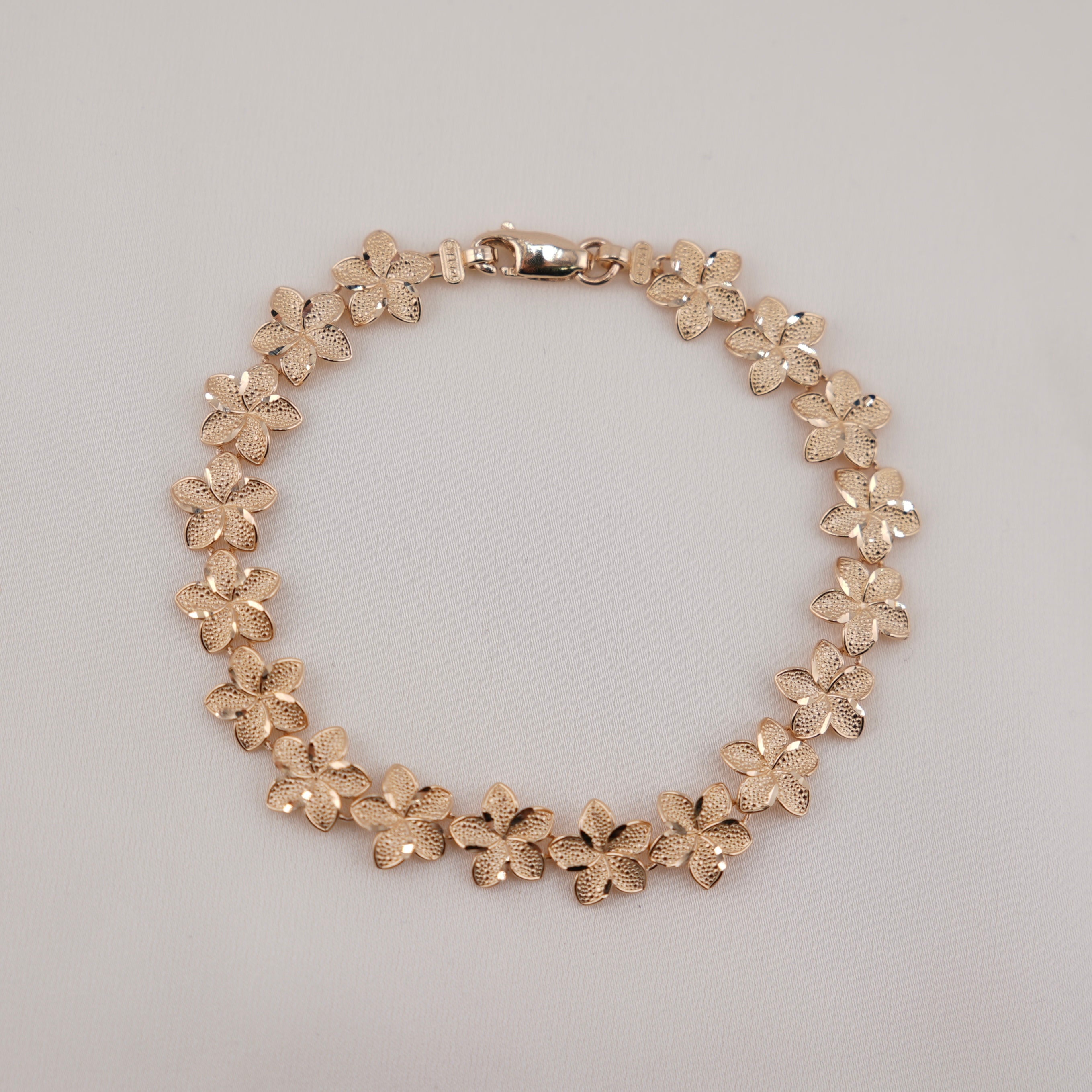 14k Gold Hibiscus Bracelet