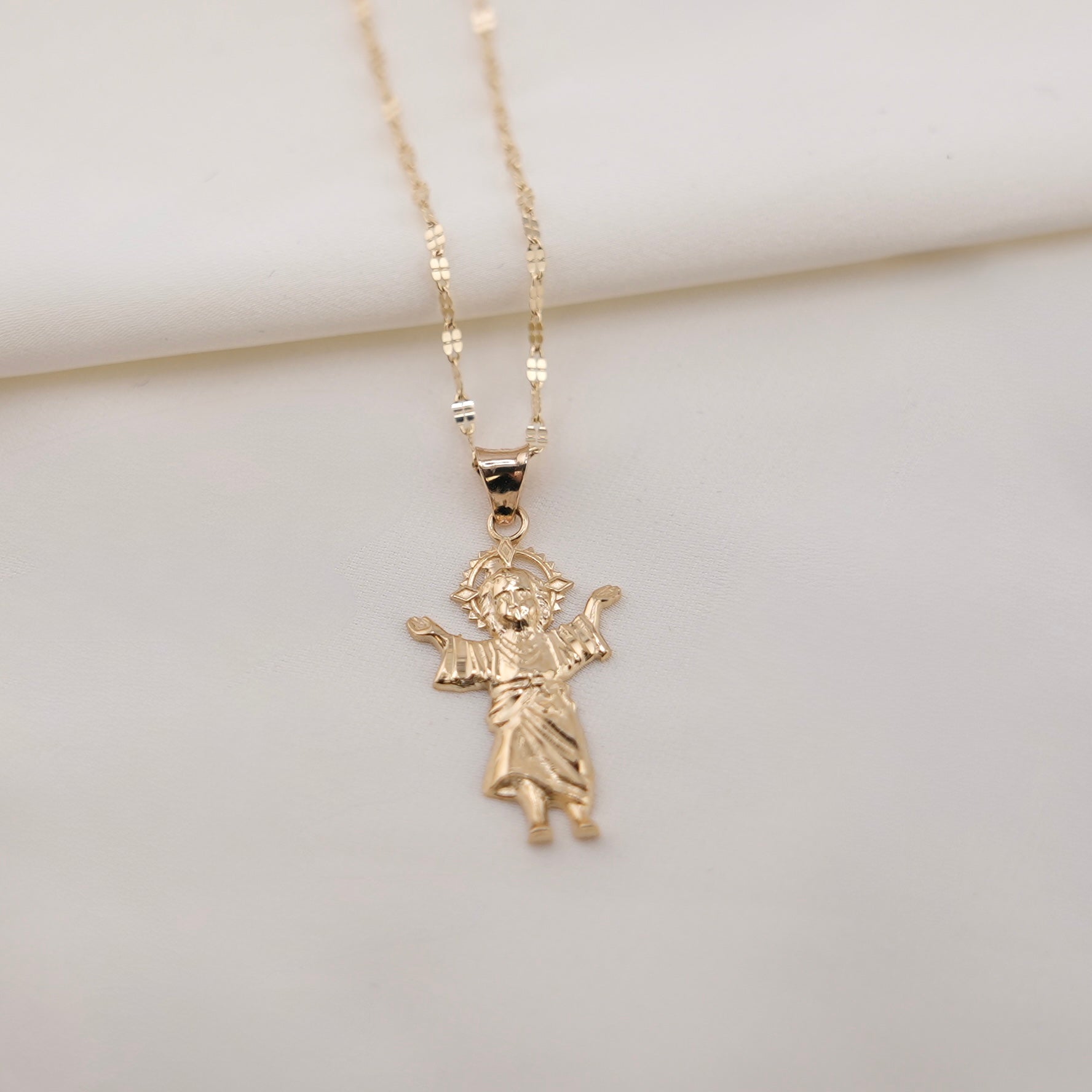 Ban Chain 14k Gold Niño Divino Chain Set