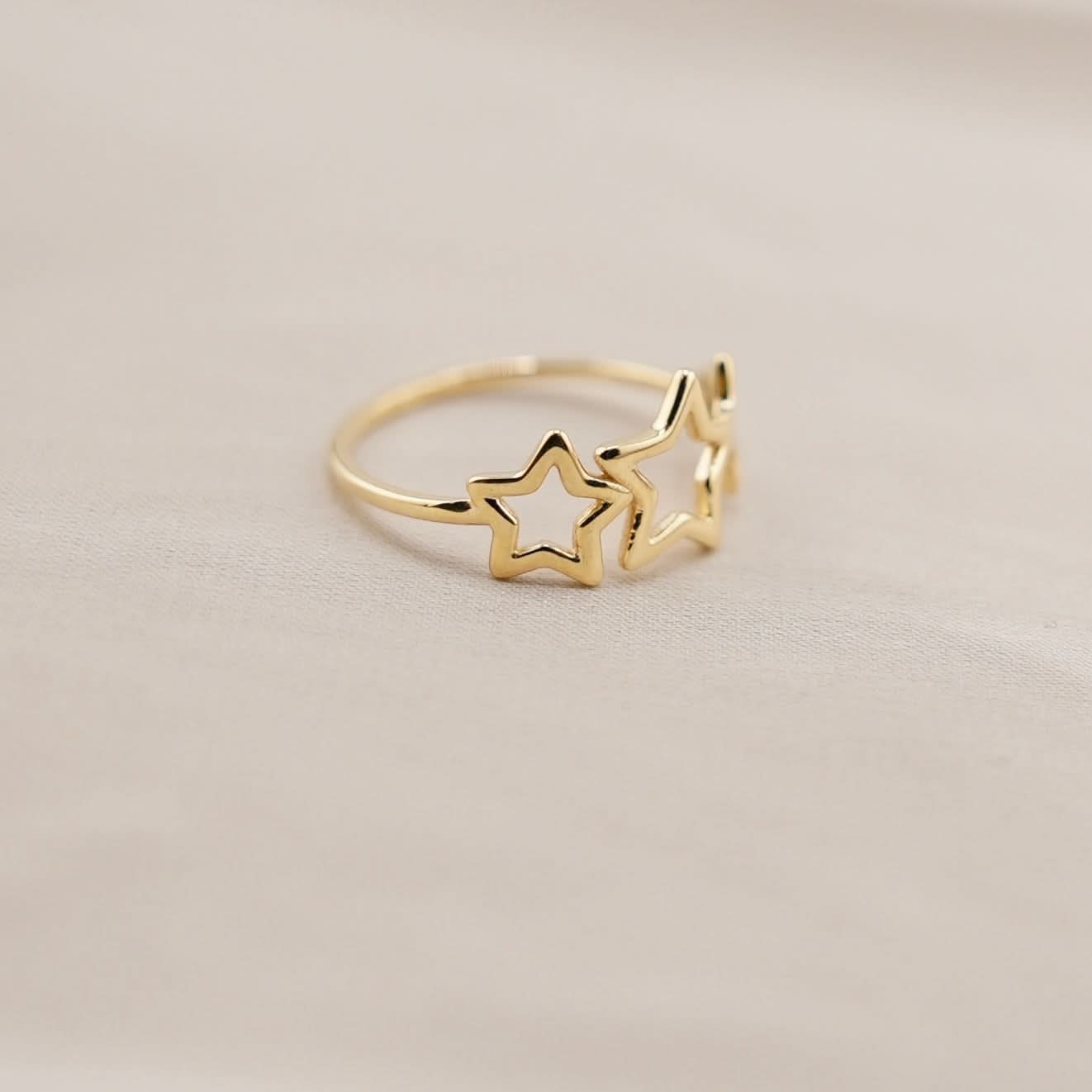 14k Gold Star Ring