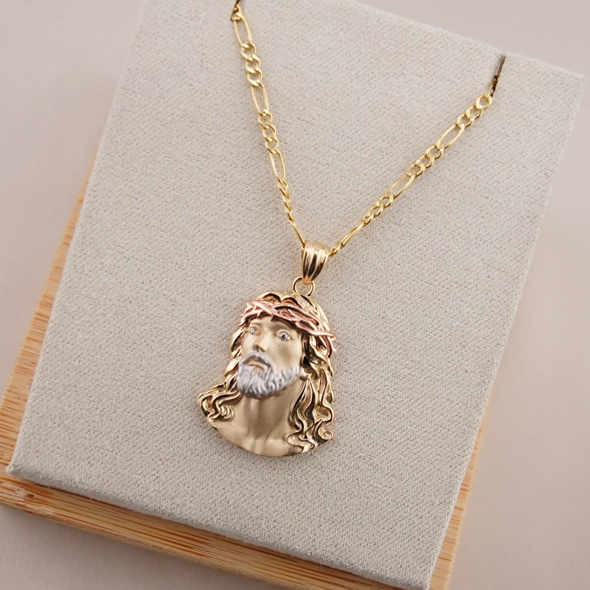 14k Gold Small Jesus Chain Set