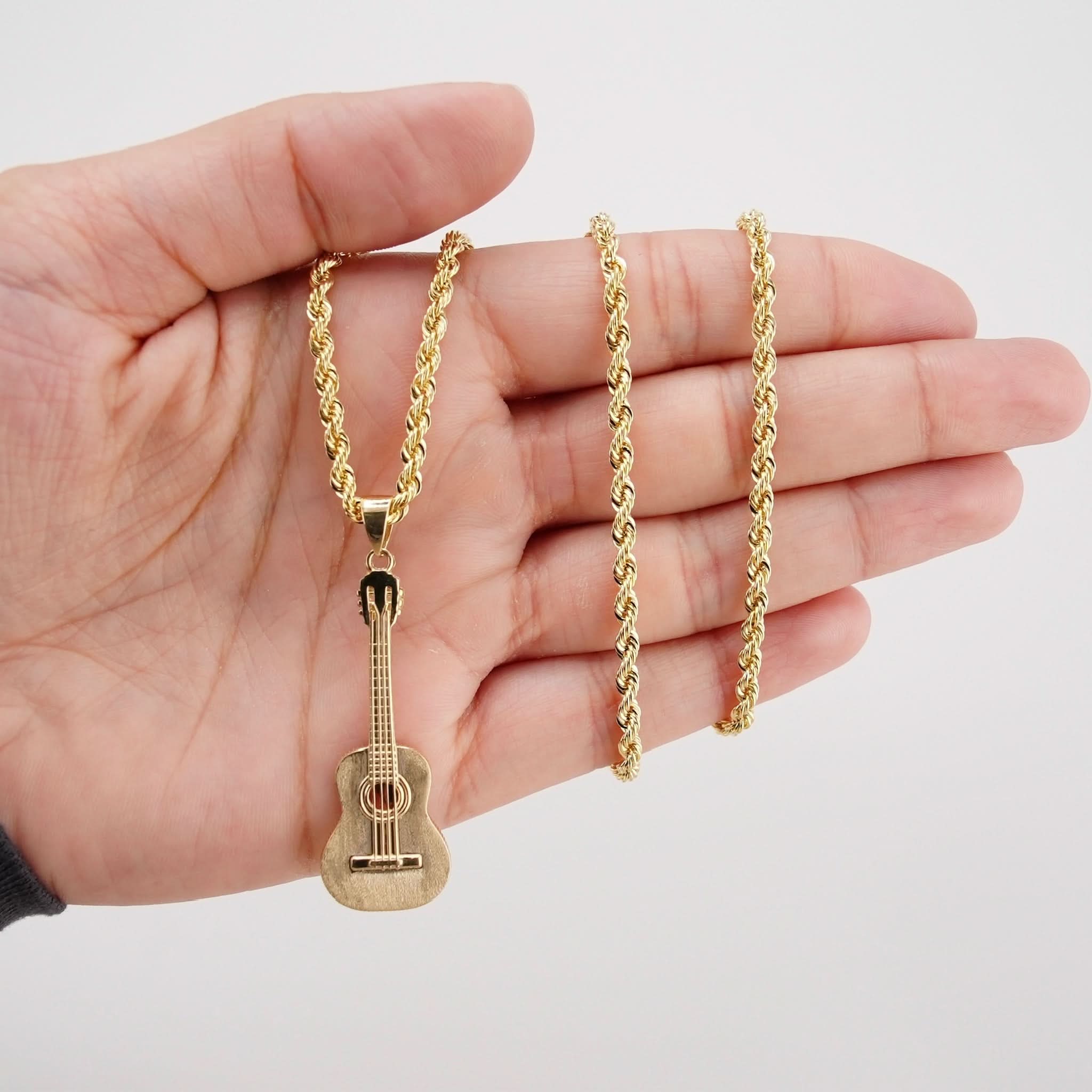 14k Gold Guitar Chain Set