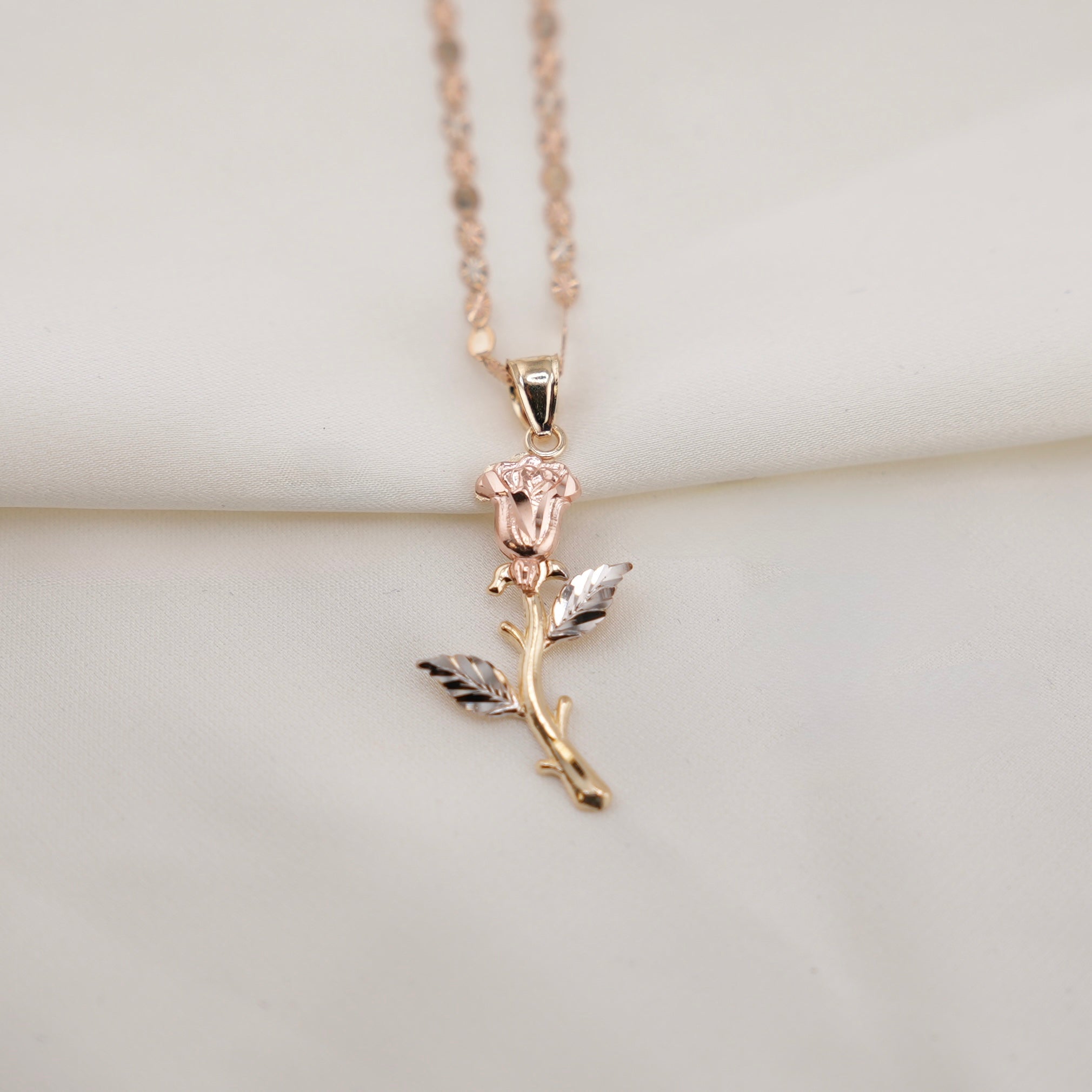 14k Gold Rose Chain Set