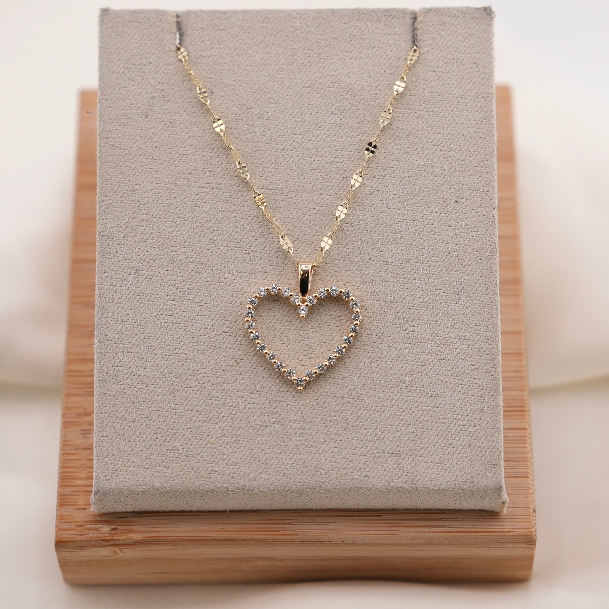 14k Gold Heart Chain Set