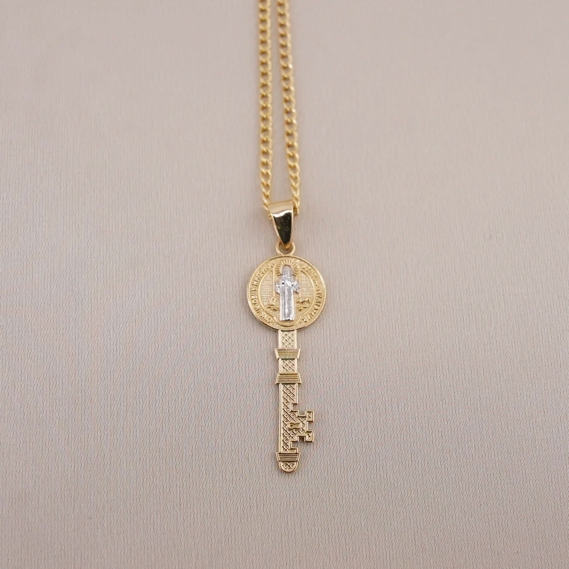 14k Gold San Benito Key Chain Set . 086