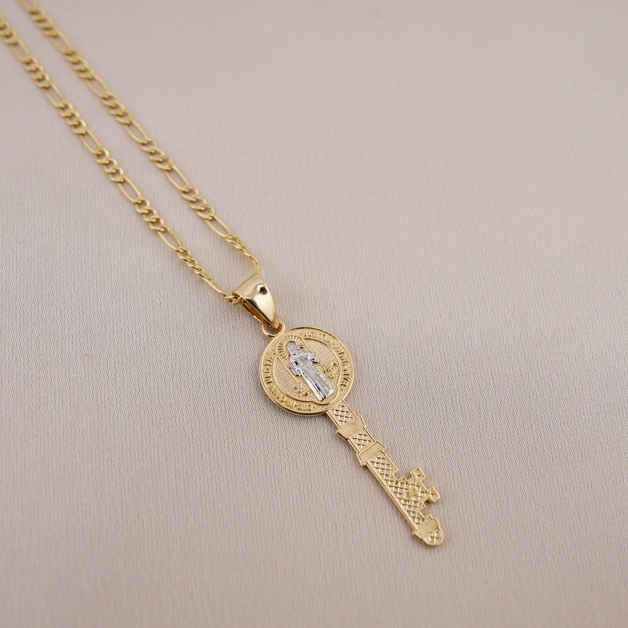 14k Gold San Benito Key Chain Set . 086