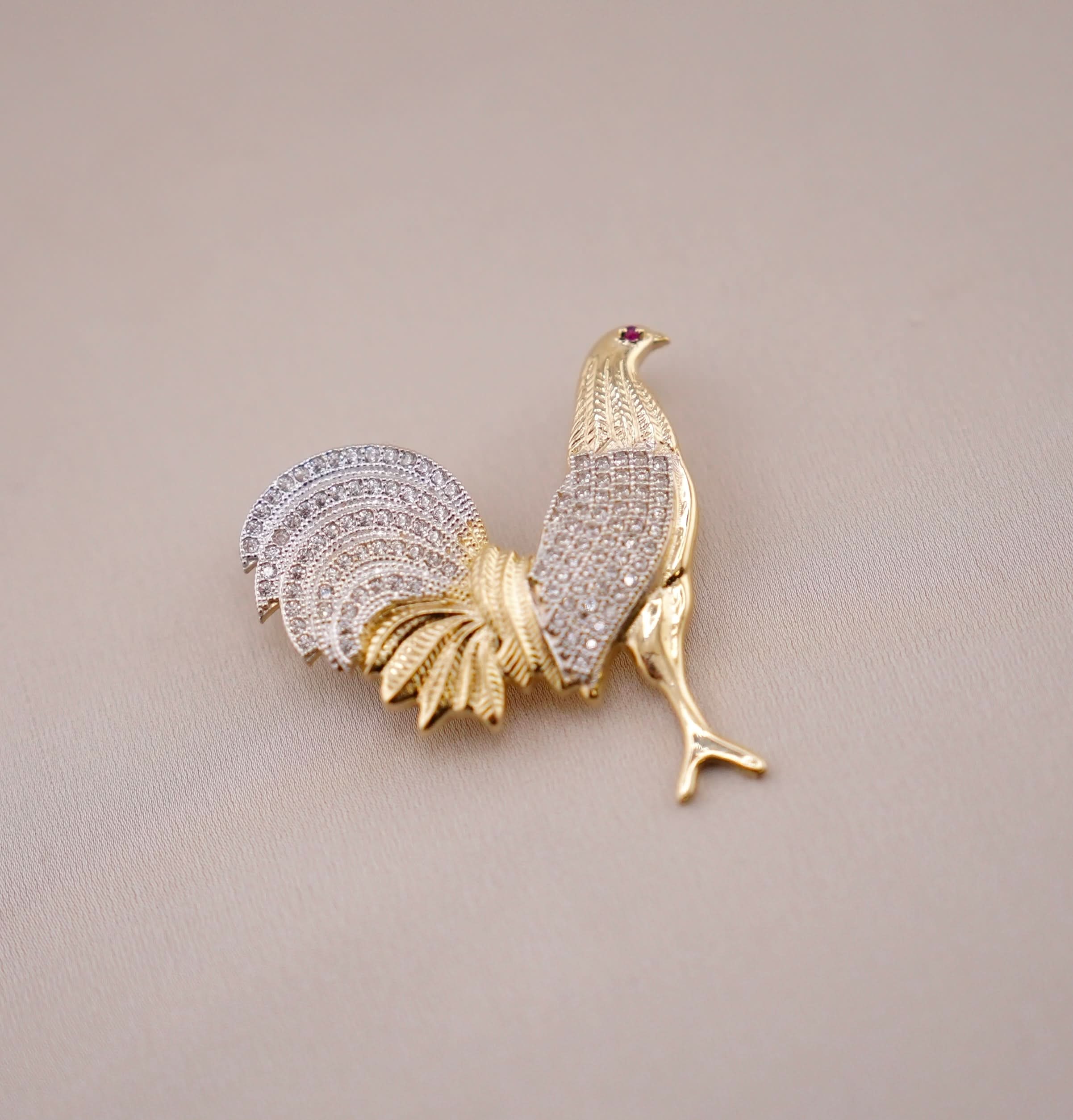 14k Gold Large Gallo Pendant