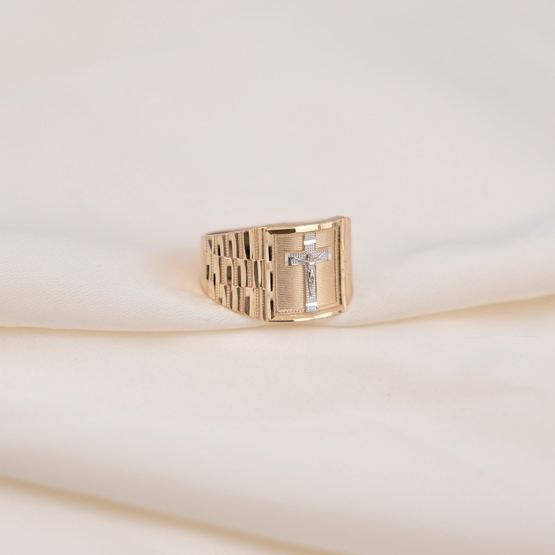 14k Gold Cross Ring