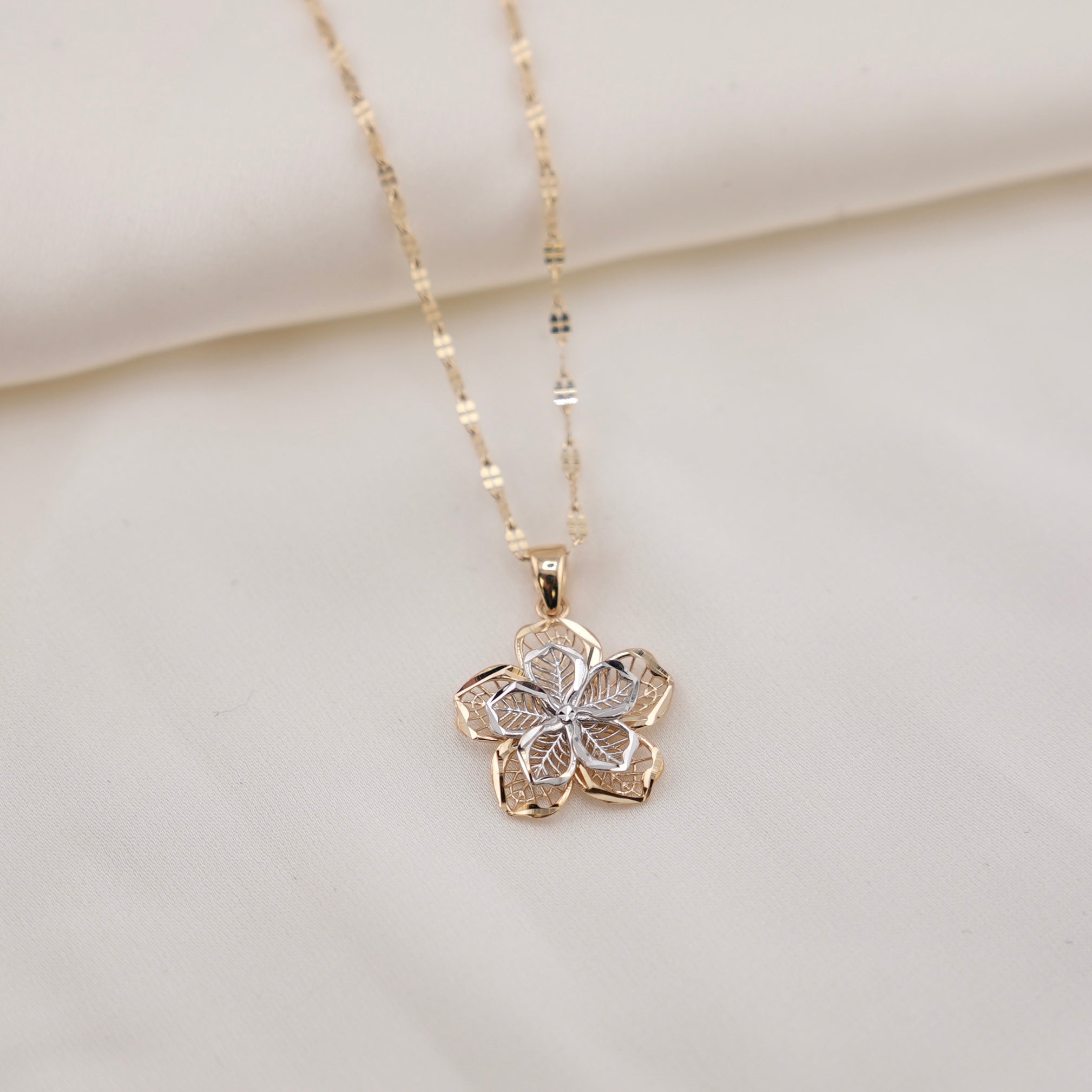 14k Gold Flower Chain Set