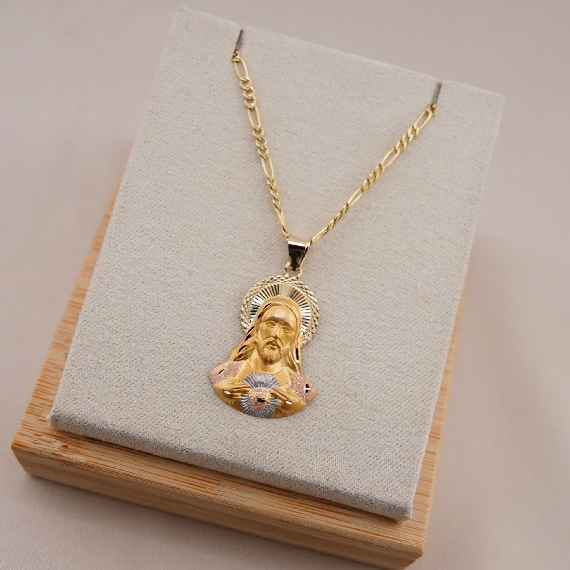 14k Gold Small Jesus Chain Set