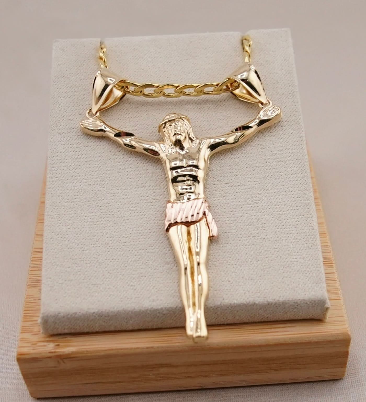14k Gold Large Jesus Chain Set