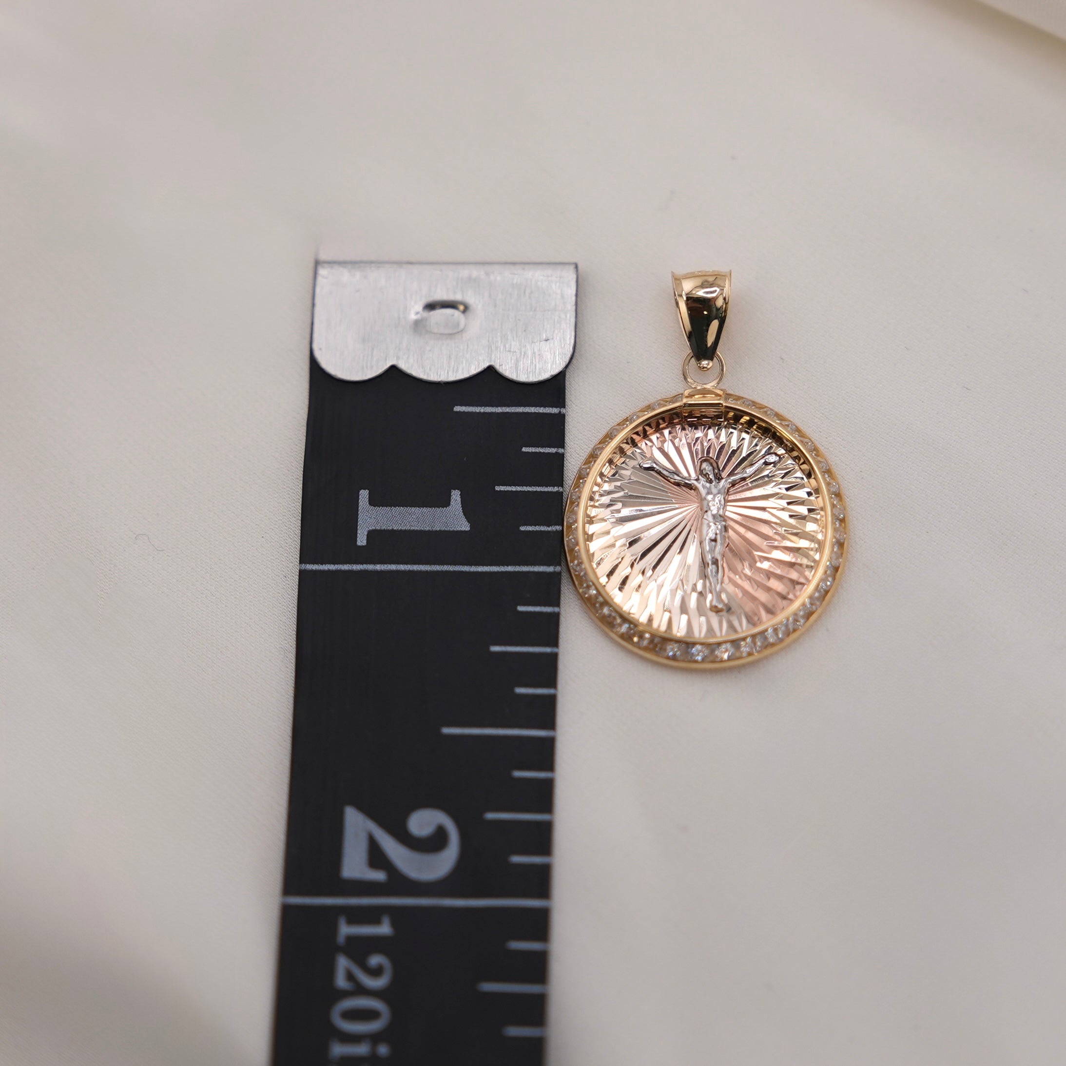 14k Gold Medium Jesus Chain Set