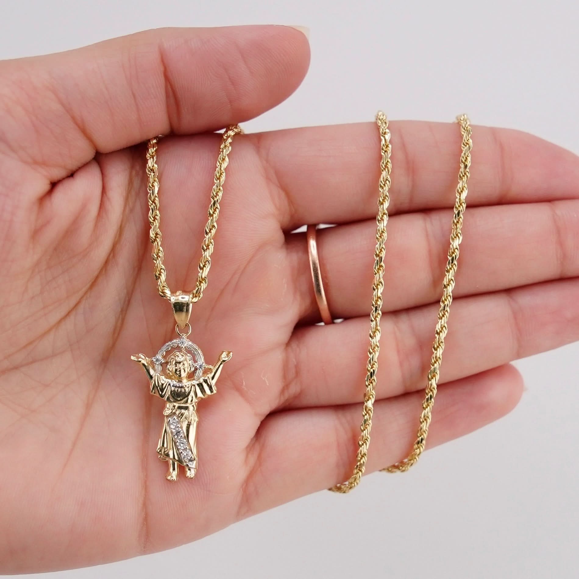 14k Gold Divino Niño Chain Set