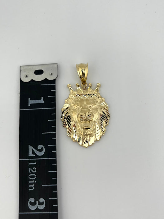 14k Gold Lion Chain Set . P43-16