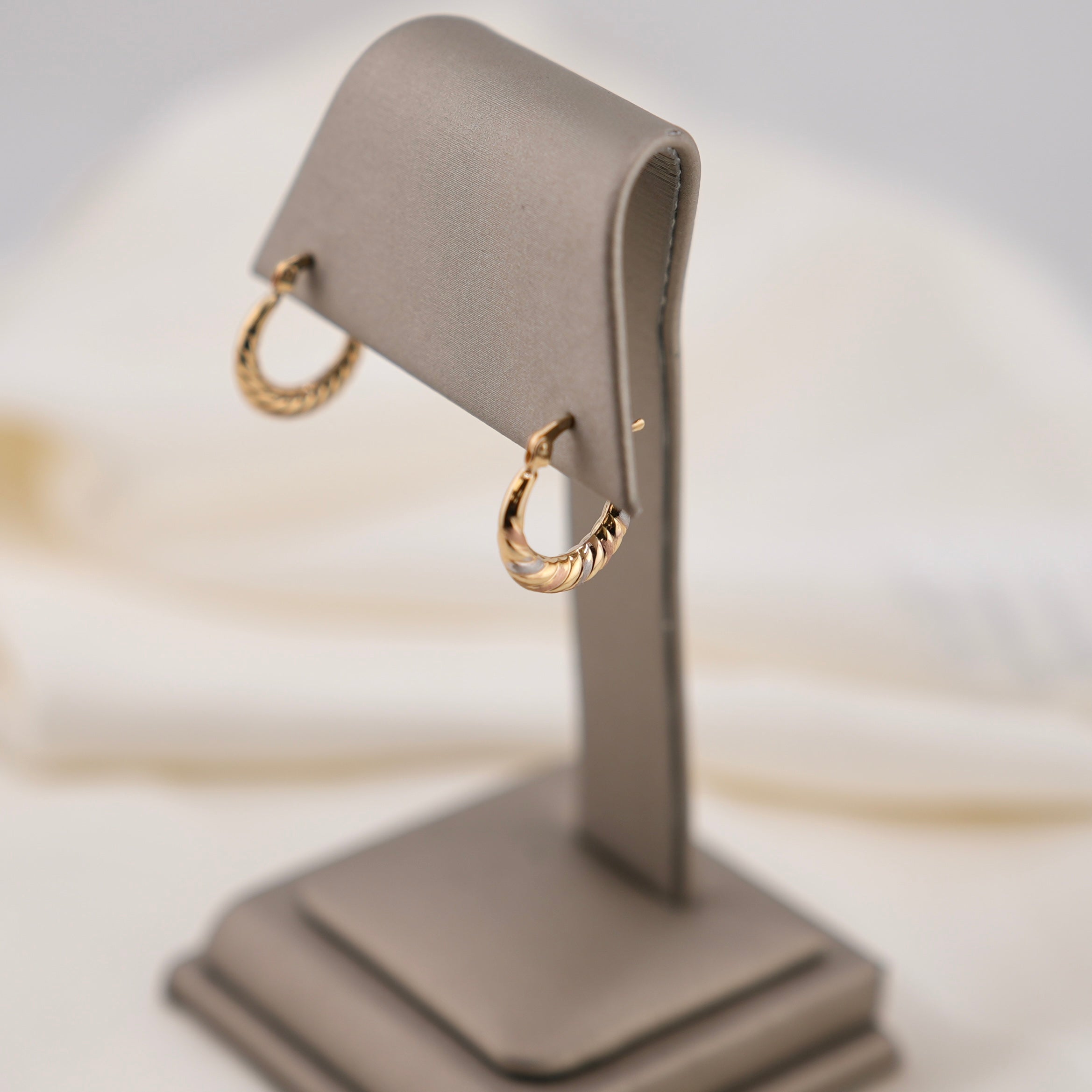 14k Gold Hollow Small Double Sided Hoop Earrings