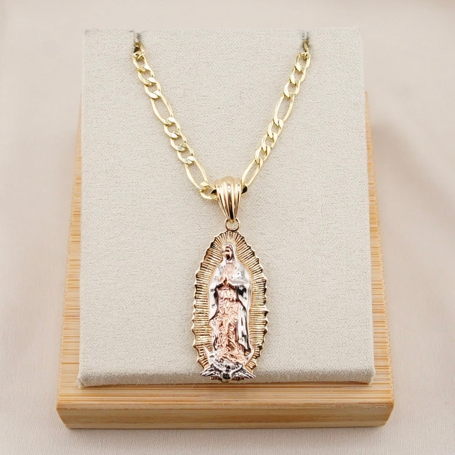 14k Gold Medium Virgencita Chain Set