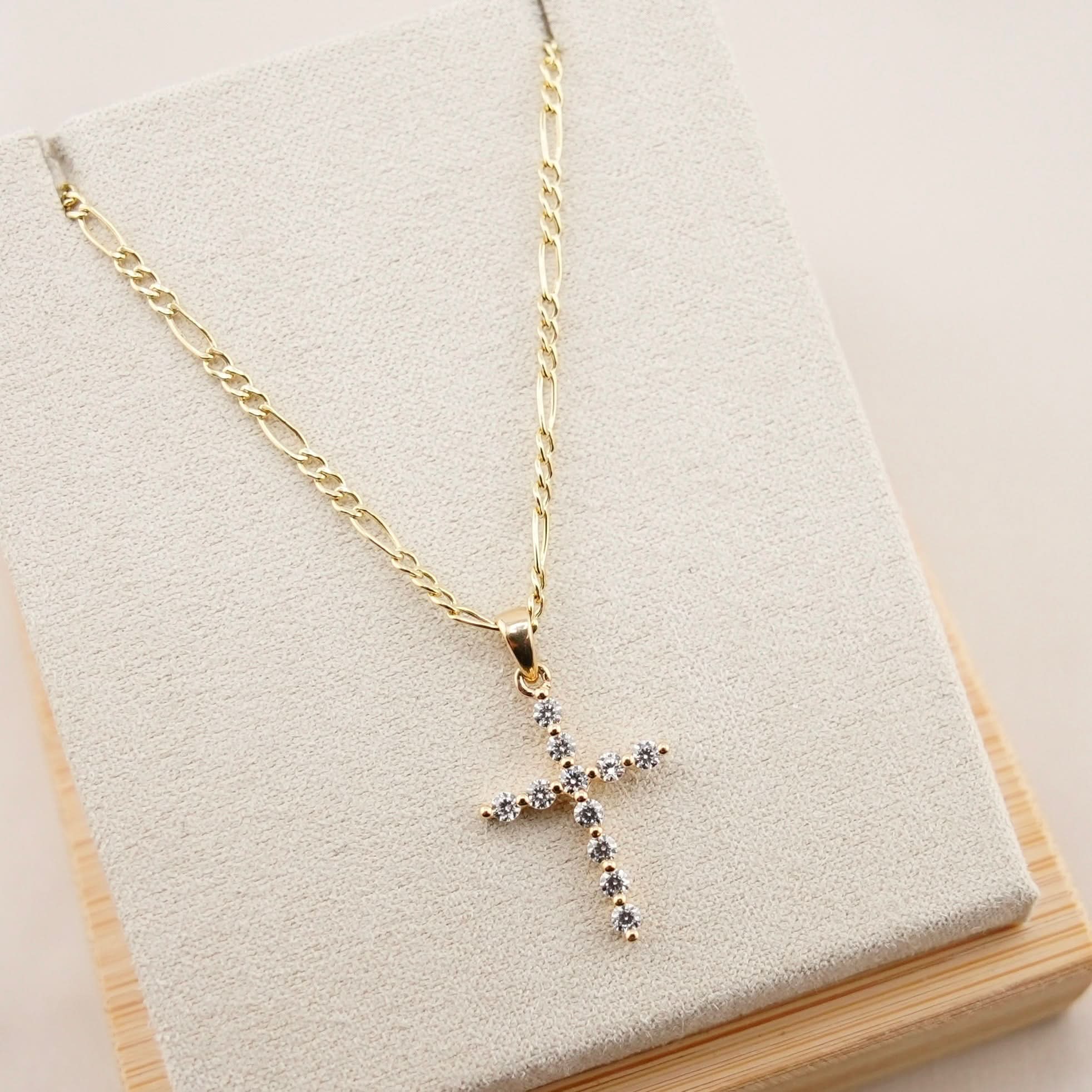 14k Gold Cross Chain Set . 011