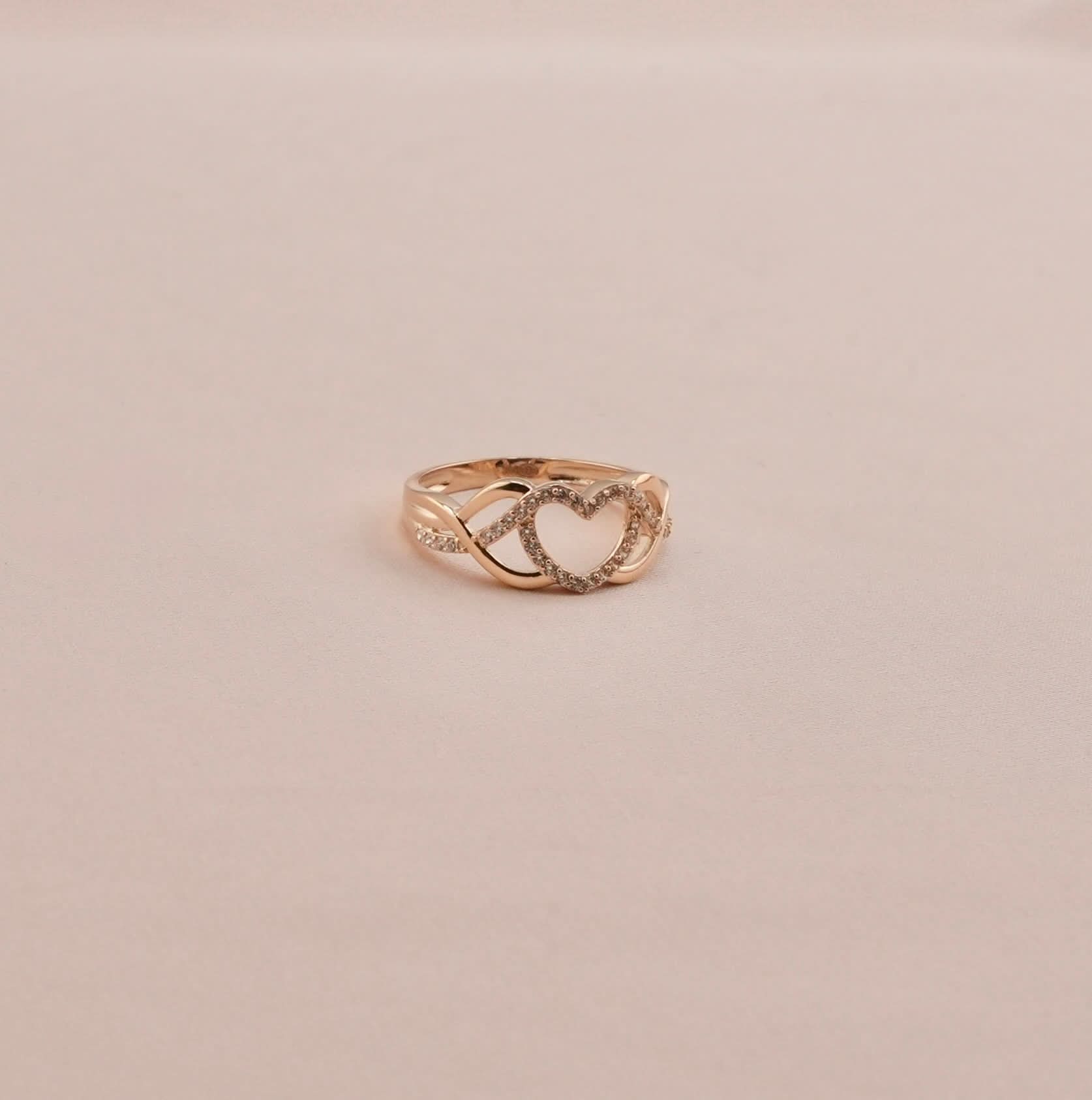 14K Gold Heart Women’s Ring