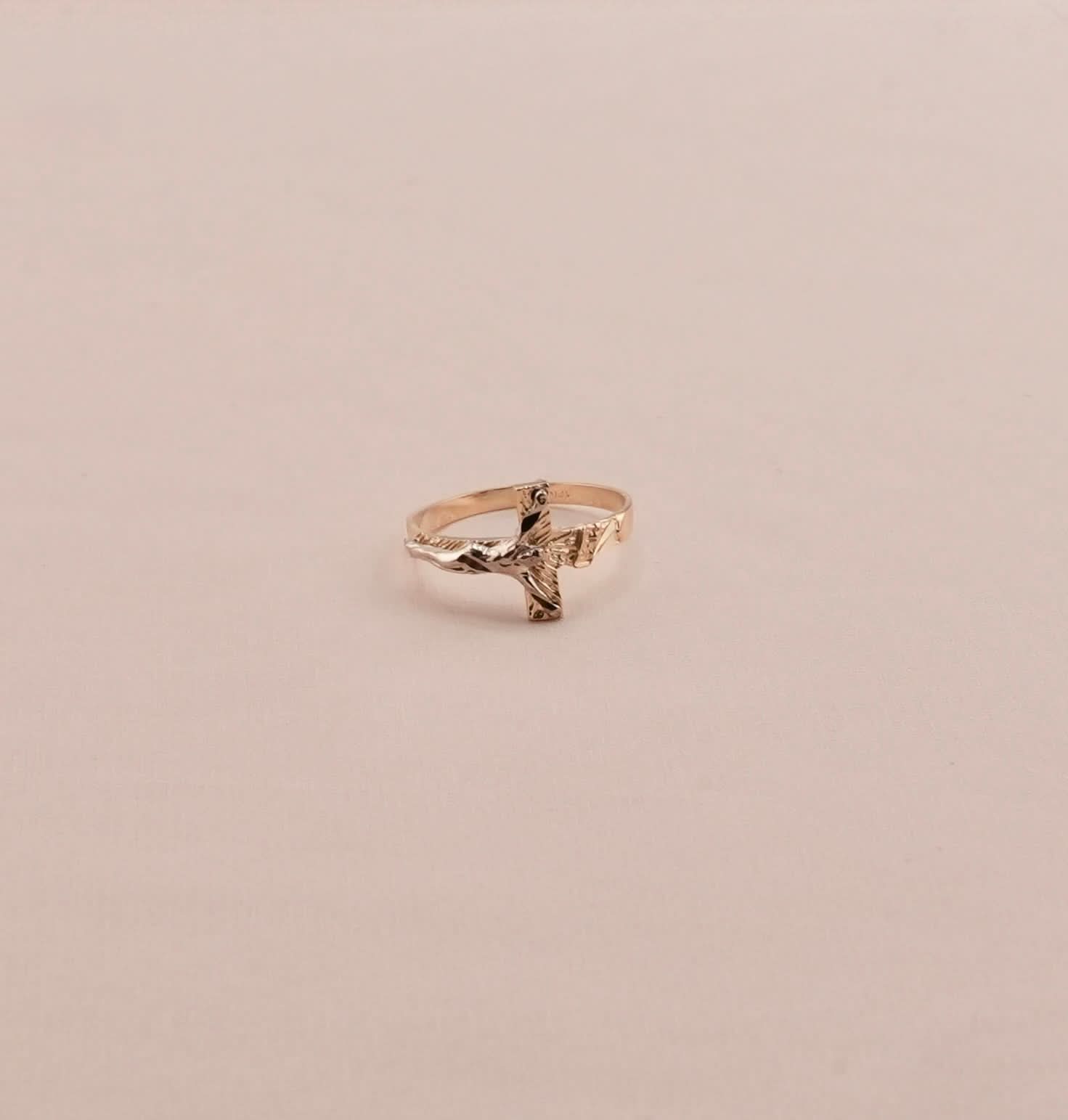 14K Gold Cross Women’s Ring