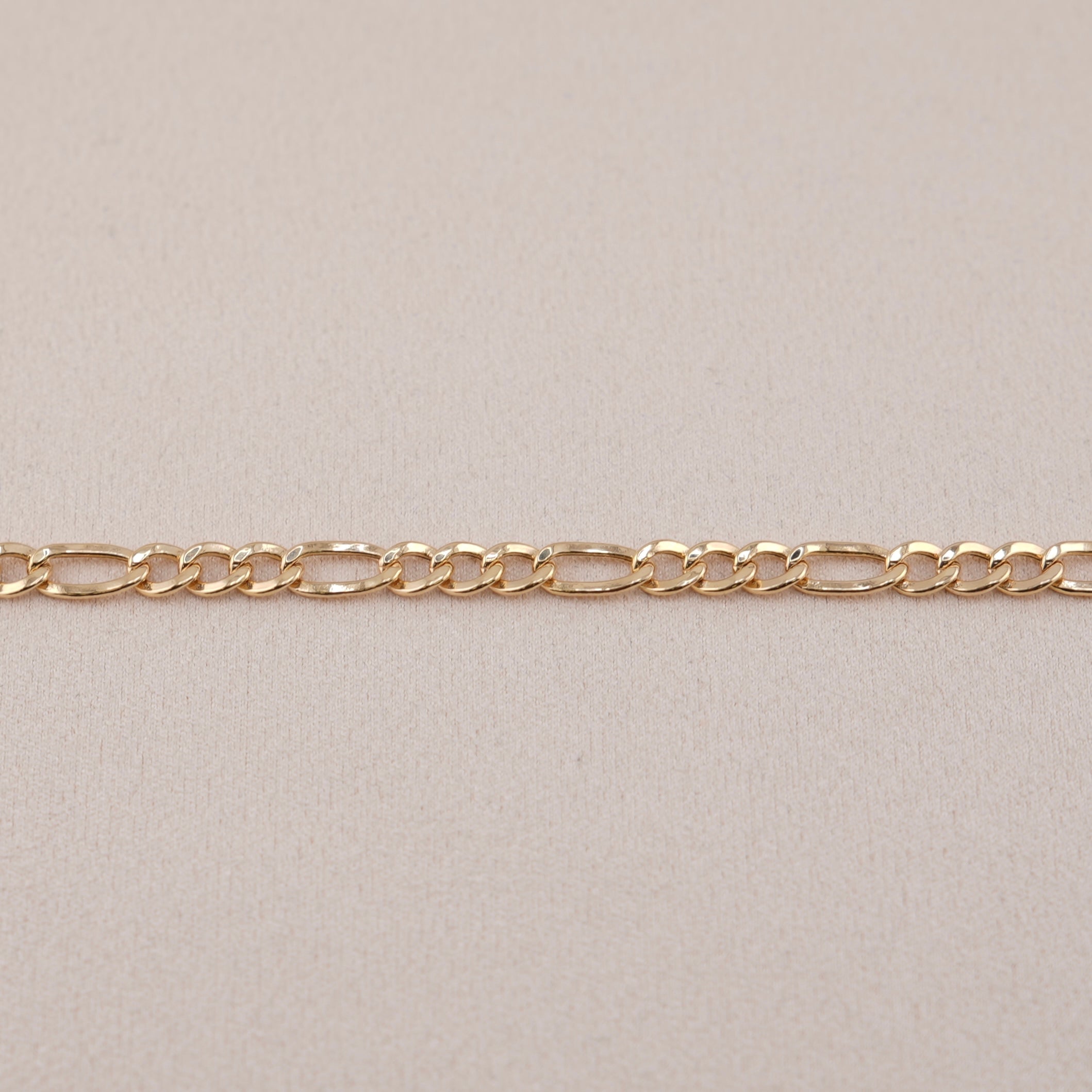 14k Gold Hollow Figaro Bracelet 5mm