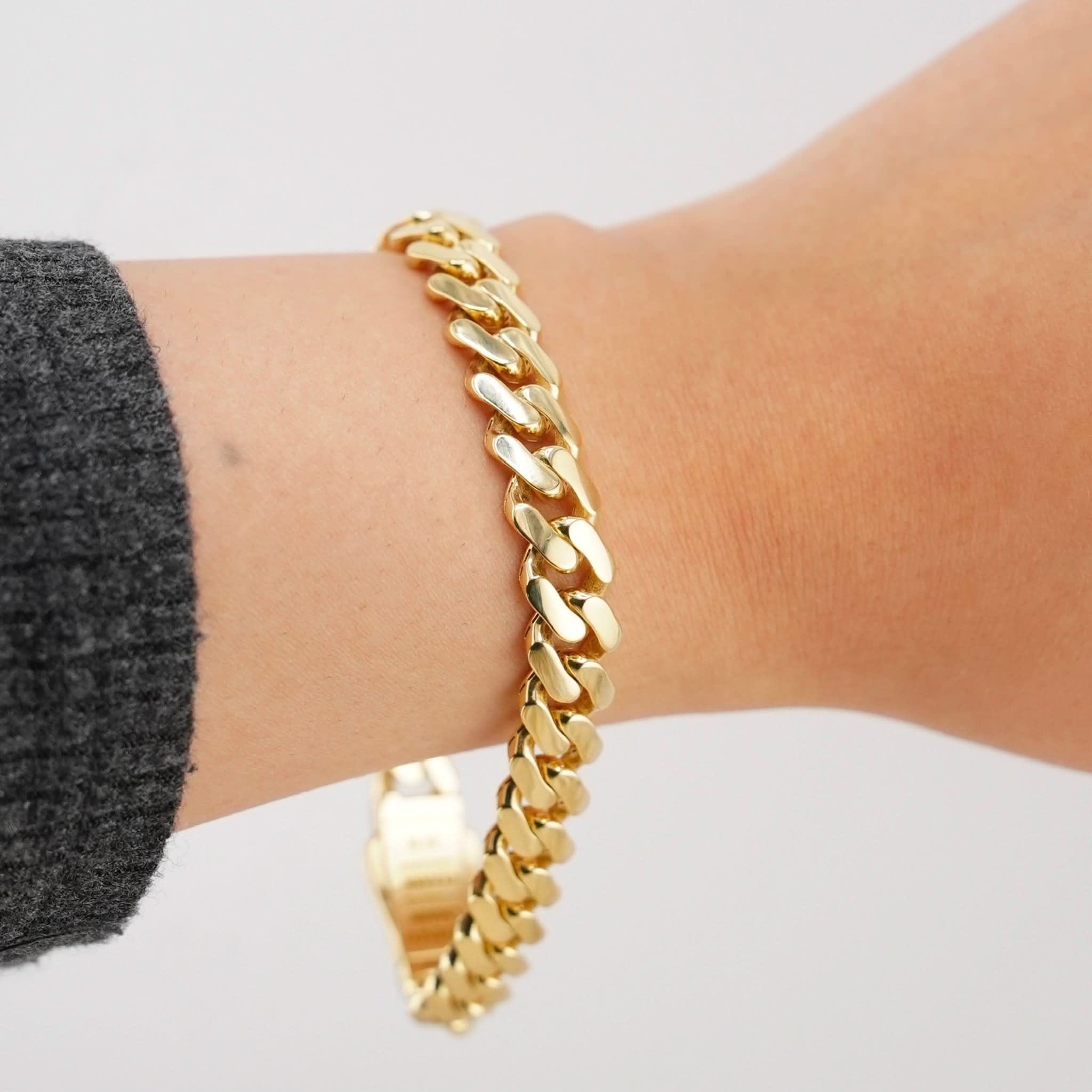 14k Gold Hollow Monaco Bracelet 9.5mm