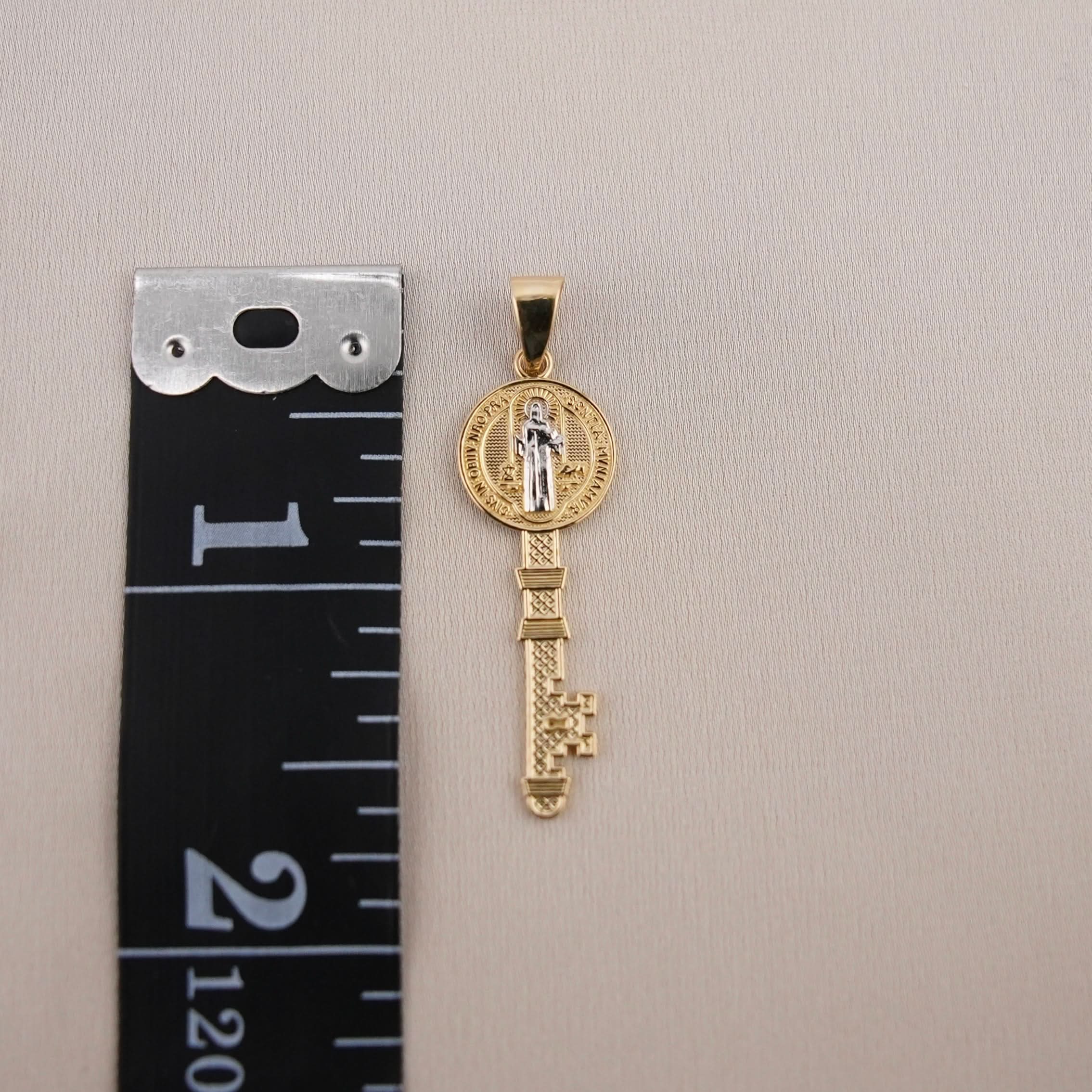 14k Gold San Benito Key Chain Set . 086