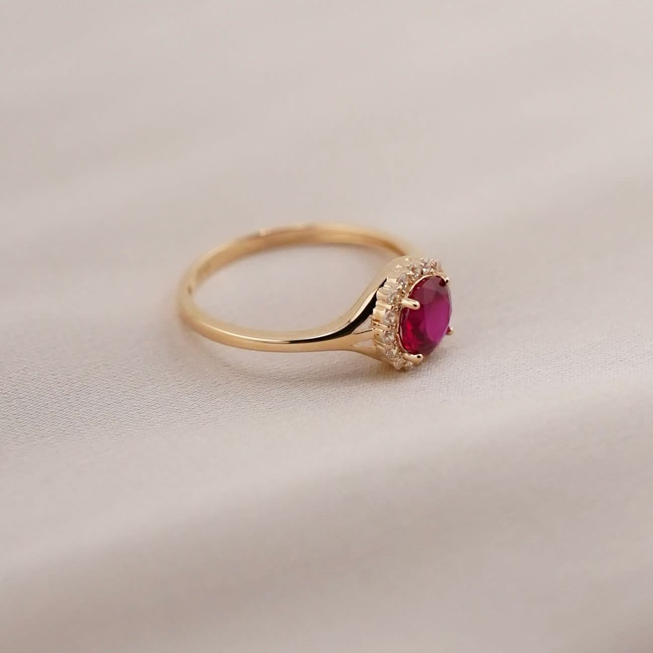 14K Gold Women’s Ring