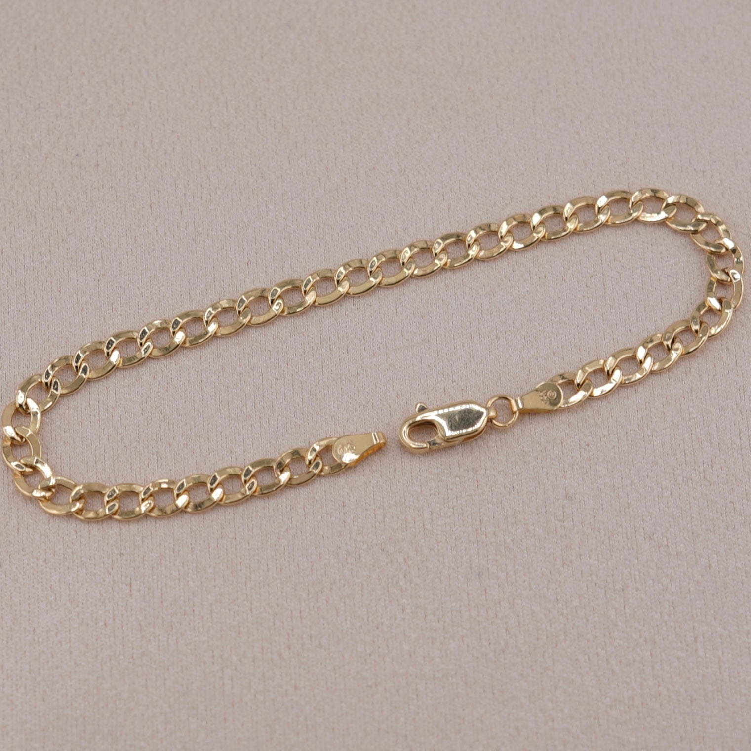 14k Gold Hollow Curb Bracelet 4.5mm