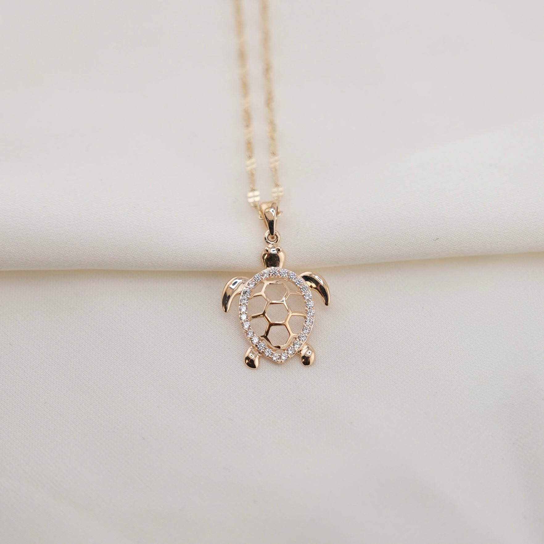 14k Gold Turtle Chain Set