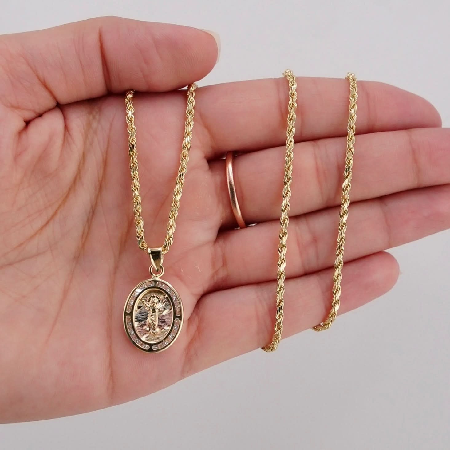 14k Gold Divino Niño Chain Set