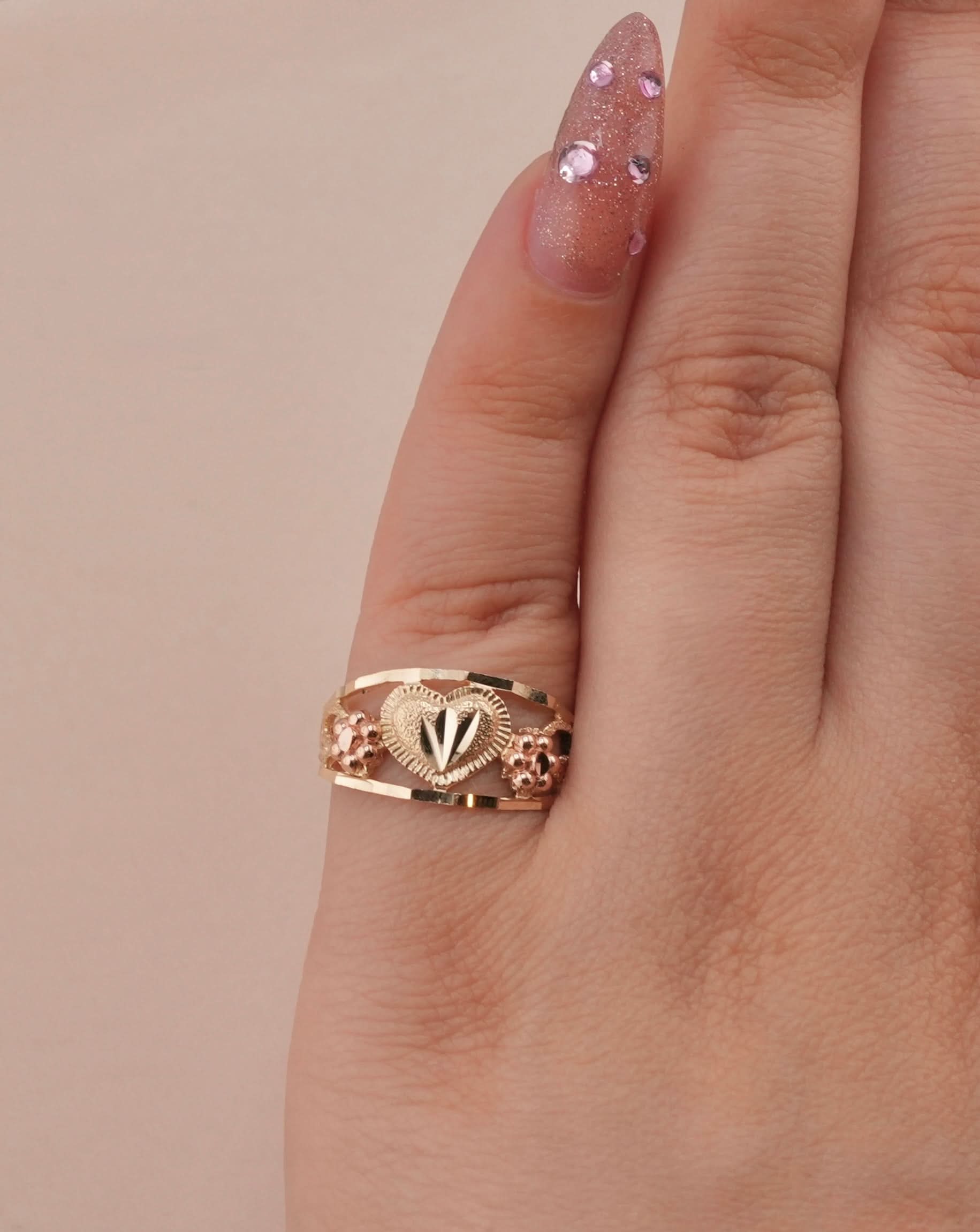 14K Gold Heart Women’s Ring . 032