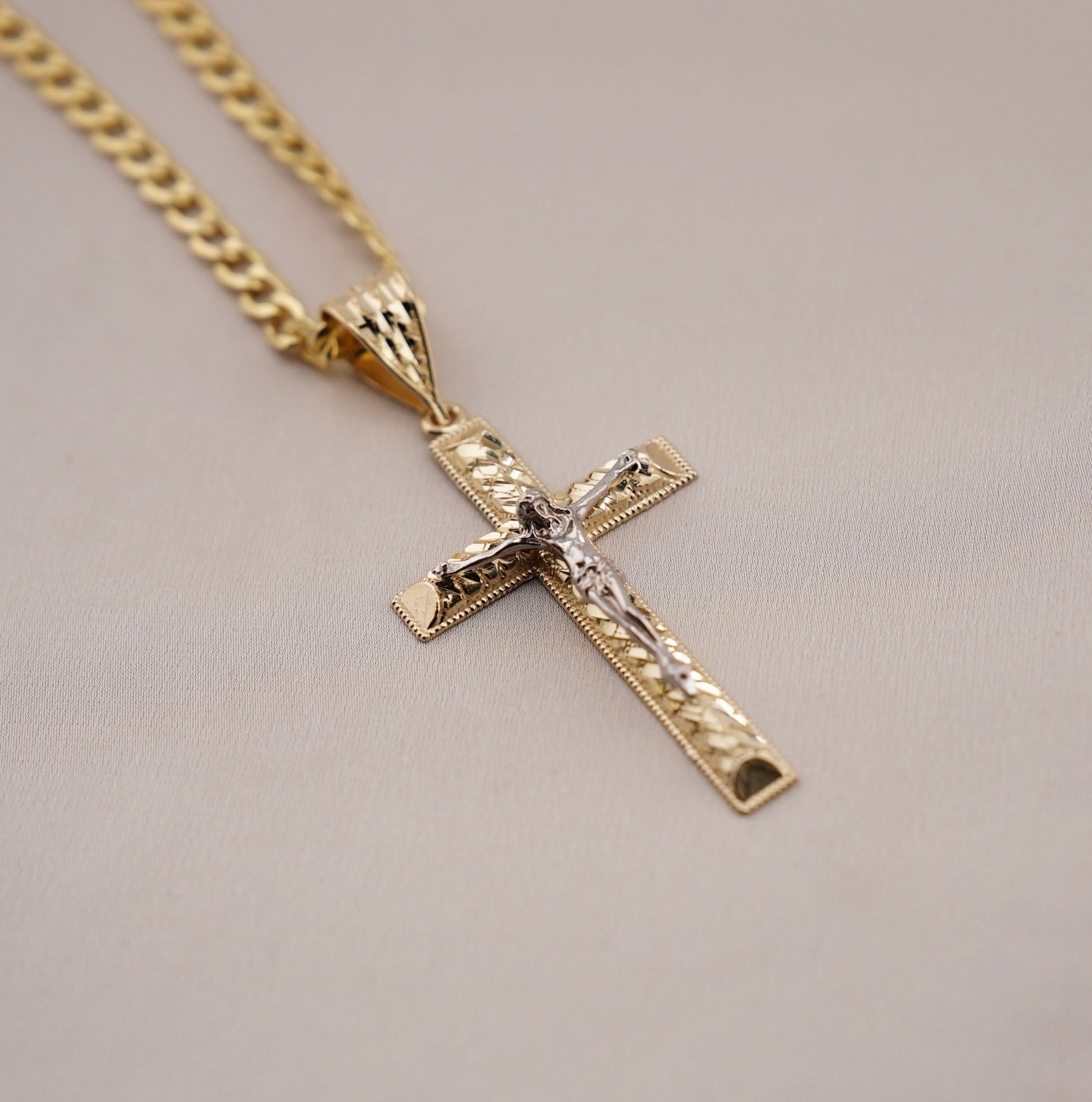 14k Gold Nugget Cross Chain Set