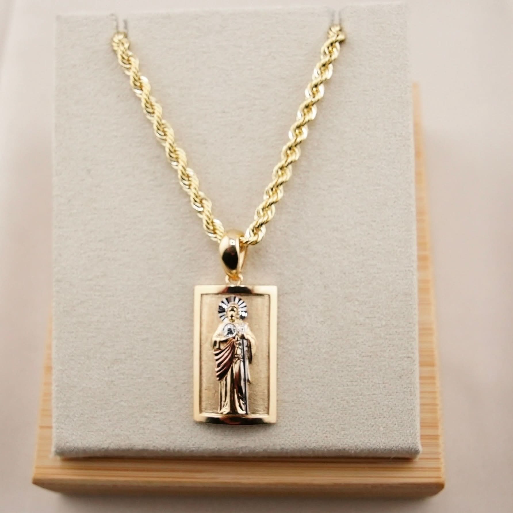 14k Gold San Judas Chain Set