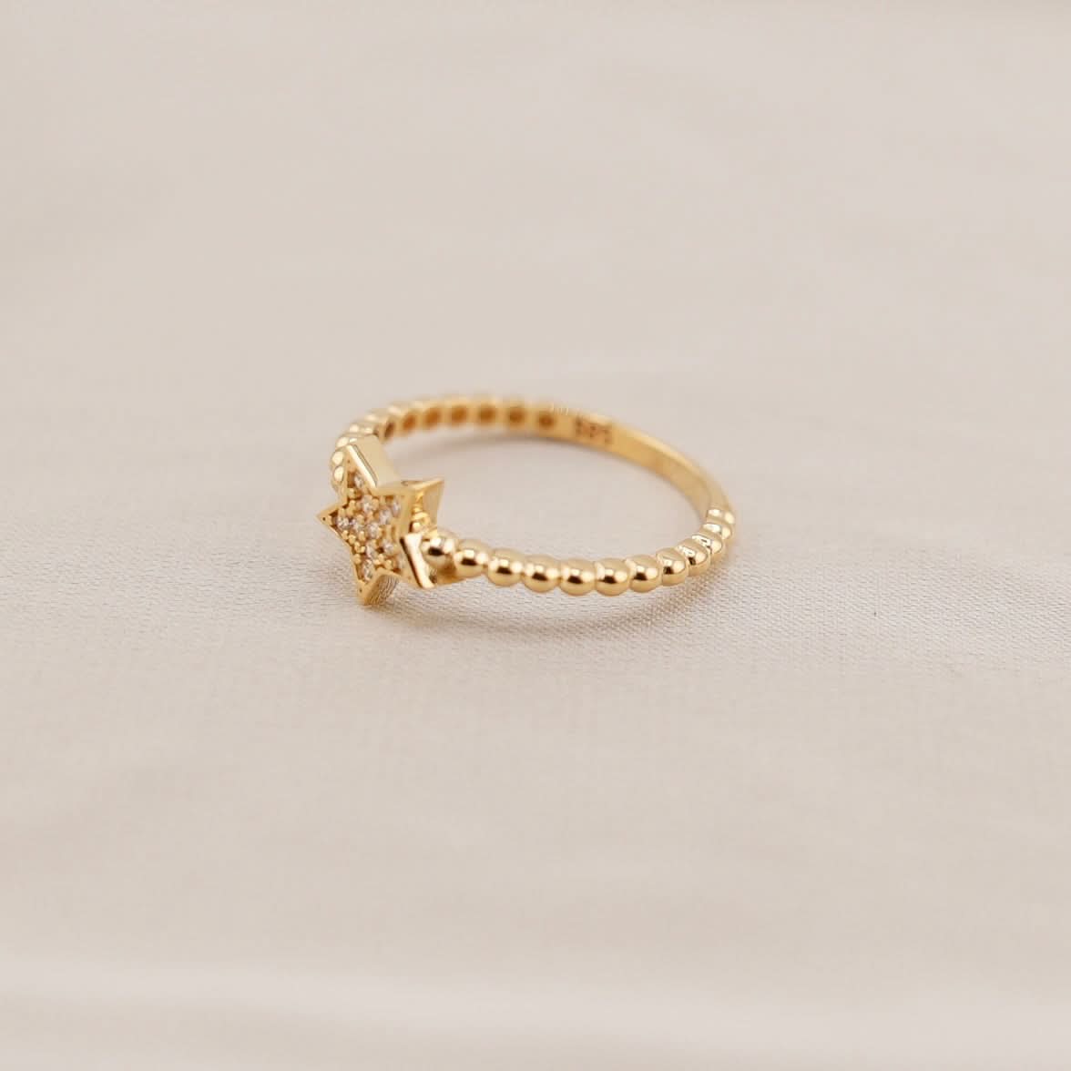 14k Gold Star Ring