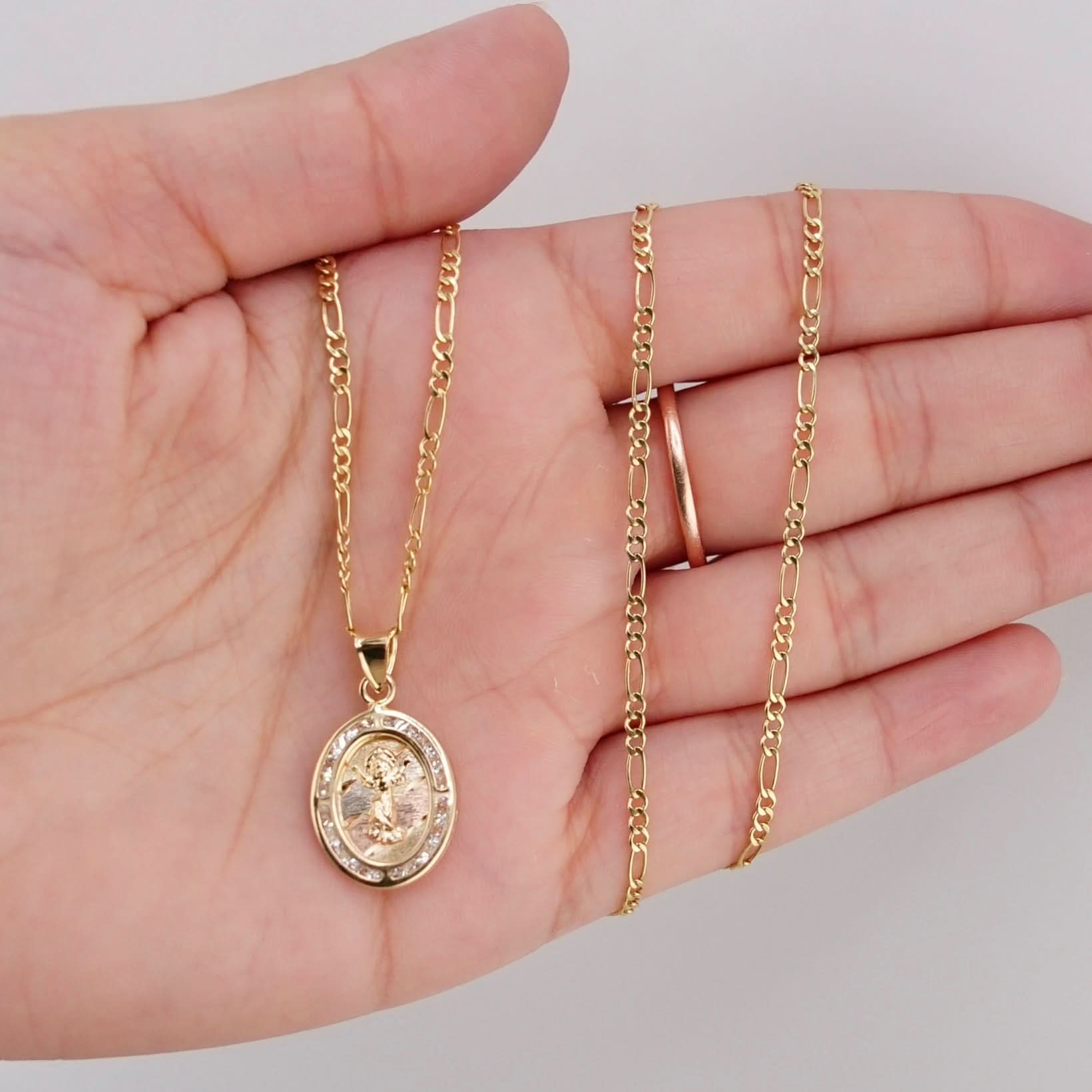 14k Gold Divino Niño Chain Set