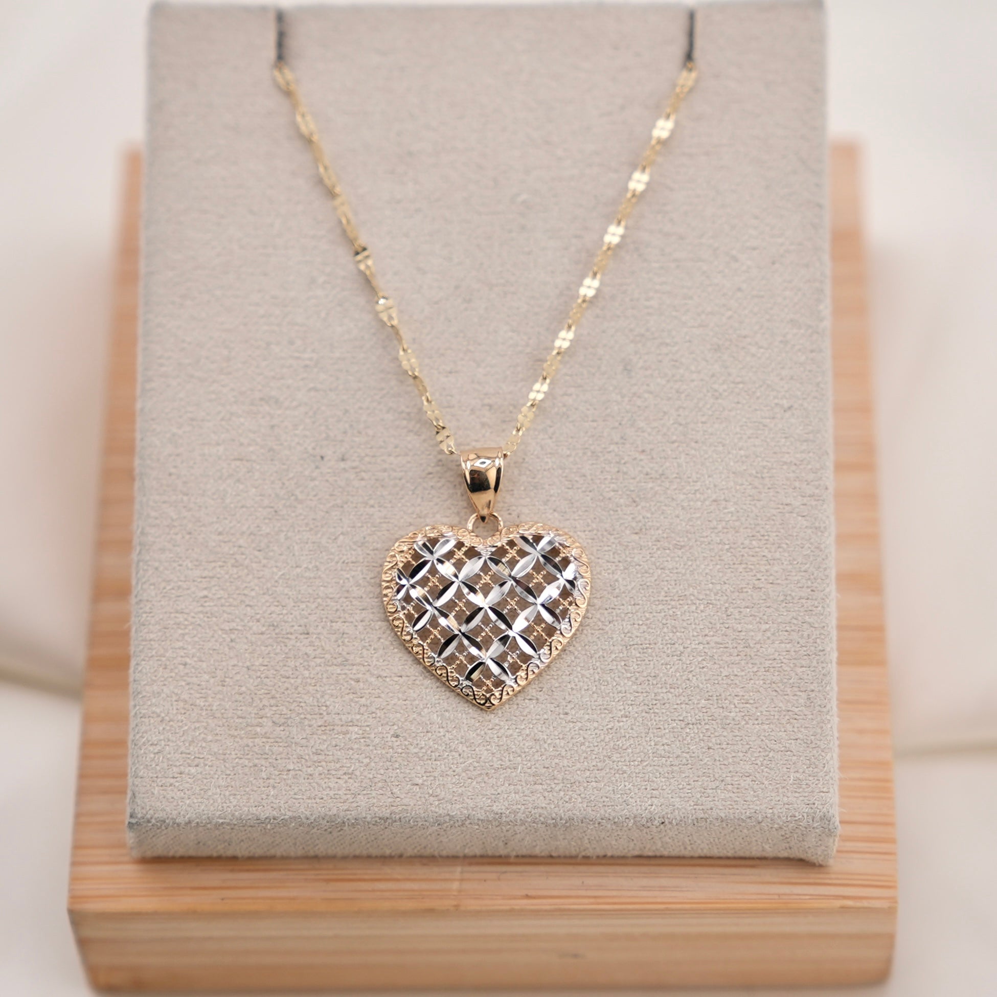 14k Gold Heart Chain Set