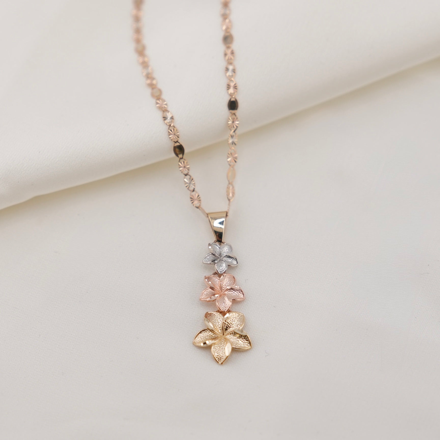 14k Gold Hibiscus Flower Chain Set