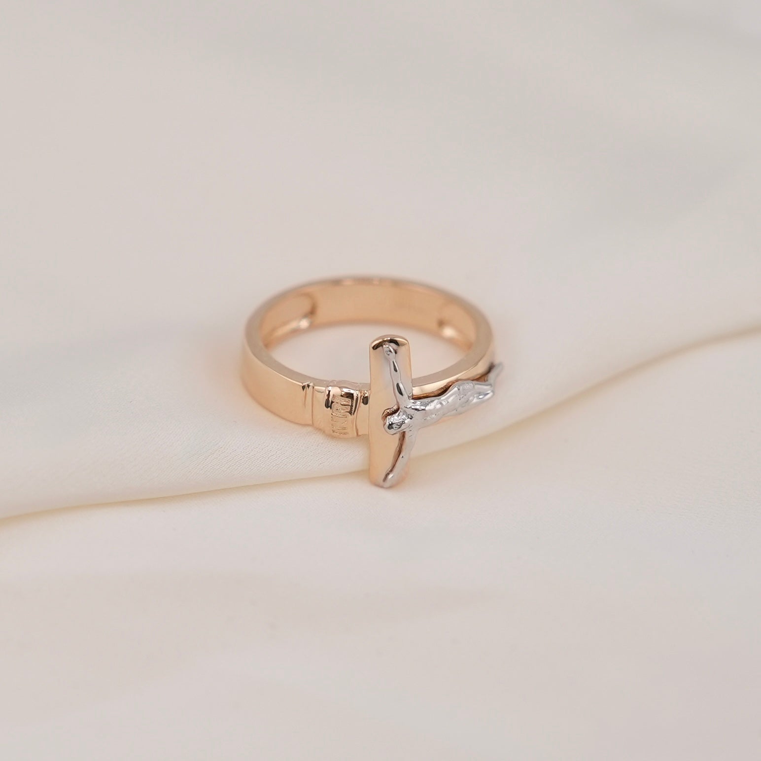 14k Gold Cross Ring