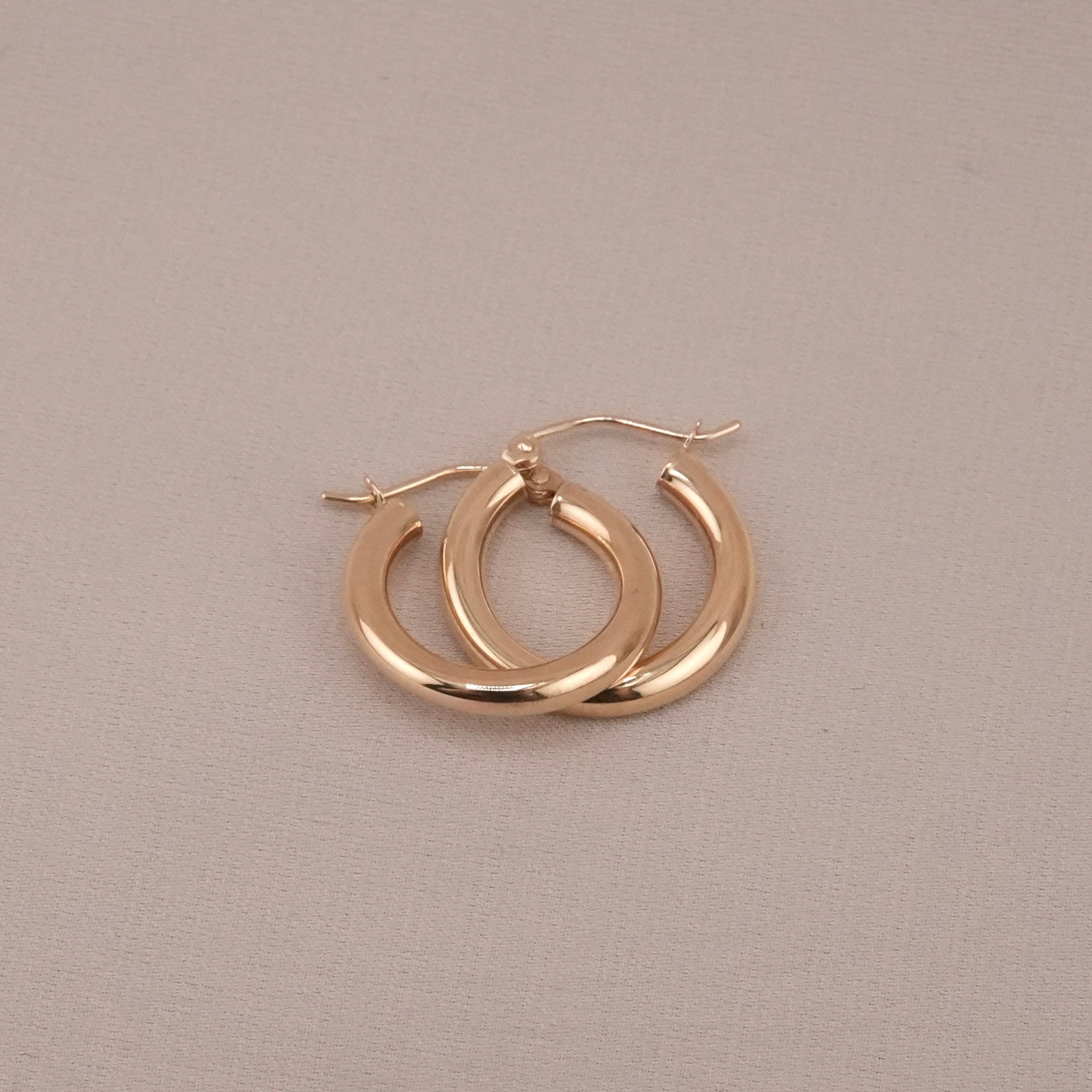 14k Gold Small Hoop Earrings