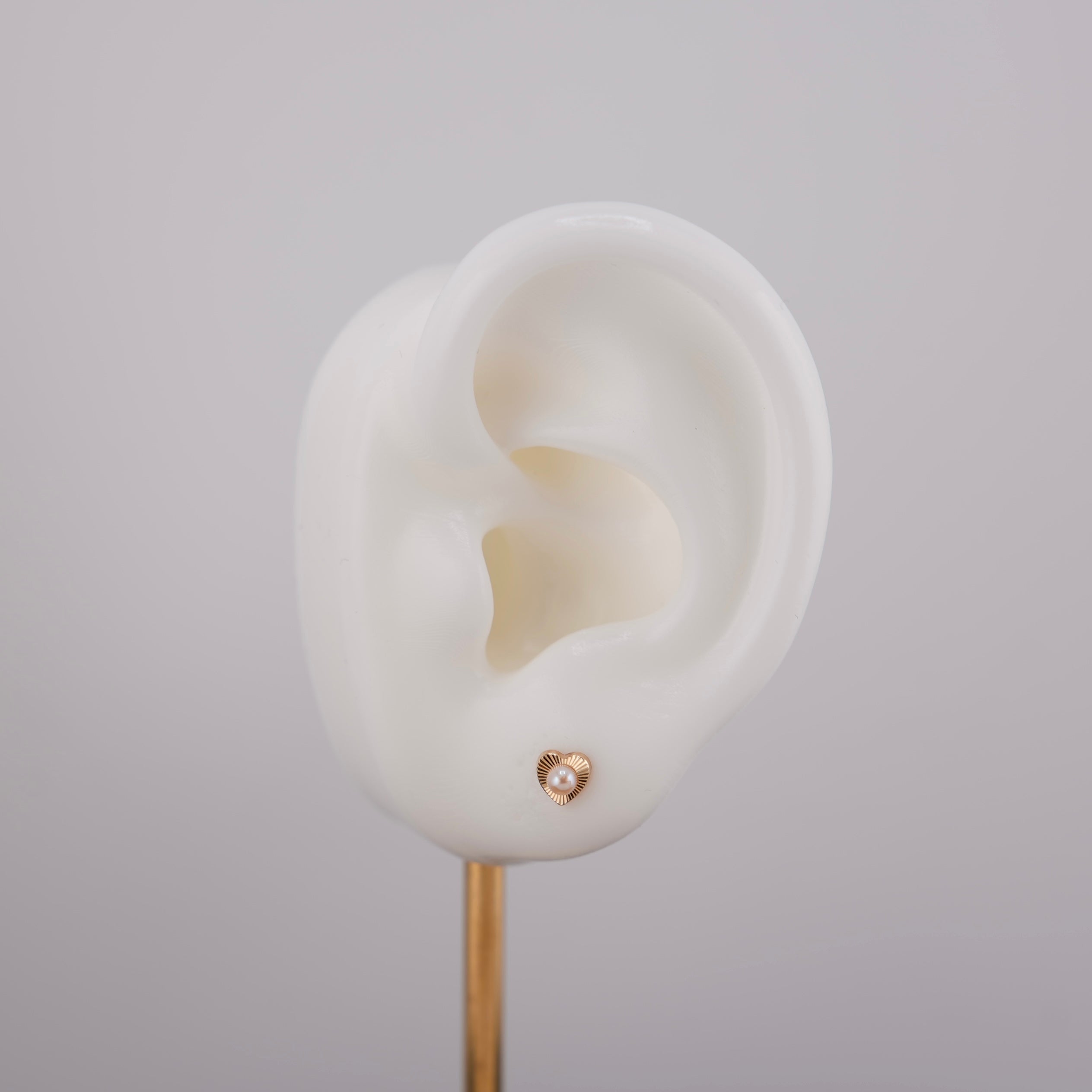 14k Gold Pearl Heart Earrings
