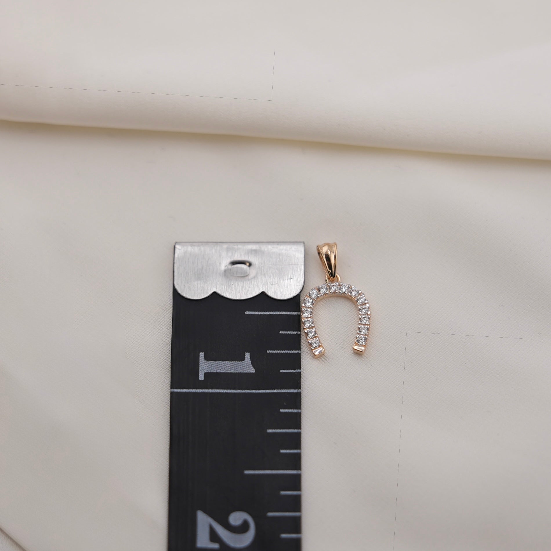 14k Gold Horseshoe Chain Set